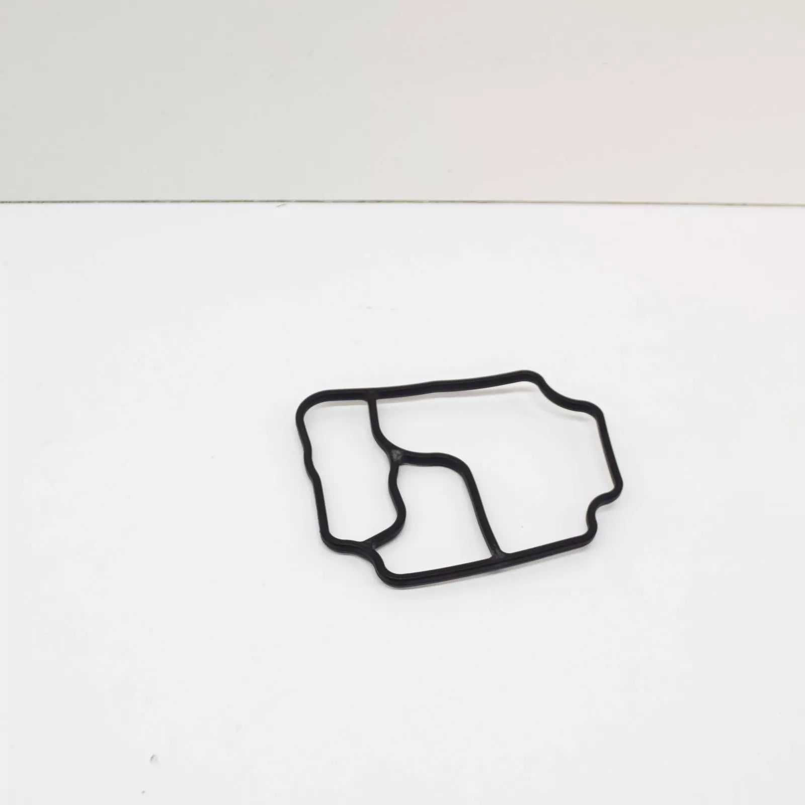 NEW BMW 3 E36 OIL FILTER GASKET 11421719855