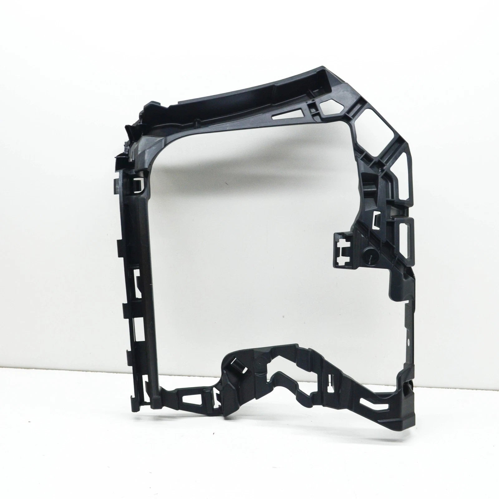 NEW VOLKSWAGEN GOLF MK7 5G FRONT RIGHT BUMPER BRACKET 5GE807724B