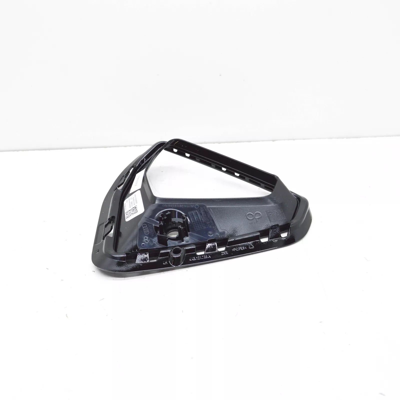 NEW AUDI E-TRON SPORTBACK GEA FRONT LEFT AIR DUCT TRIM 4KE121735CY9B