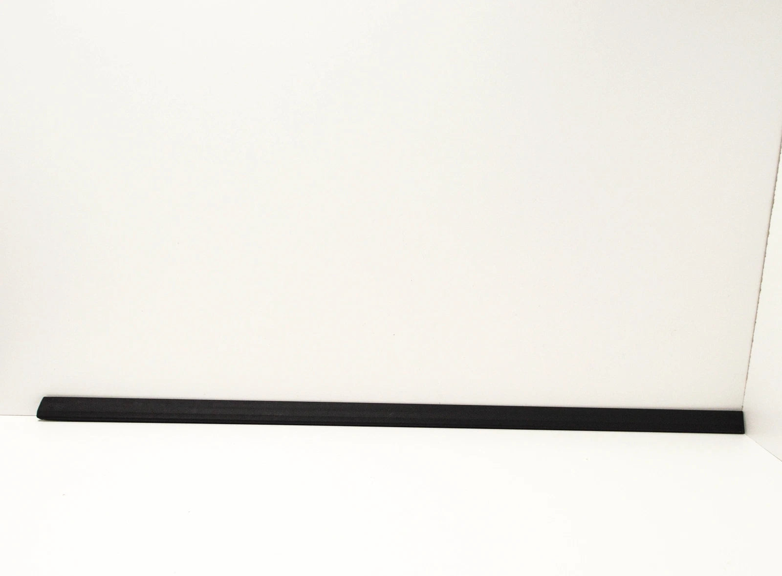 NEW BMW 5 E34 FRONT LEFT DOOR MOULDING 51131934177 ORIGINAL