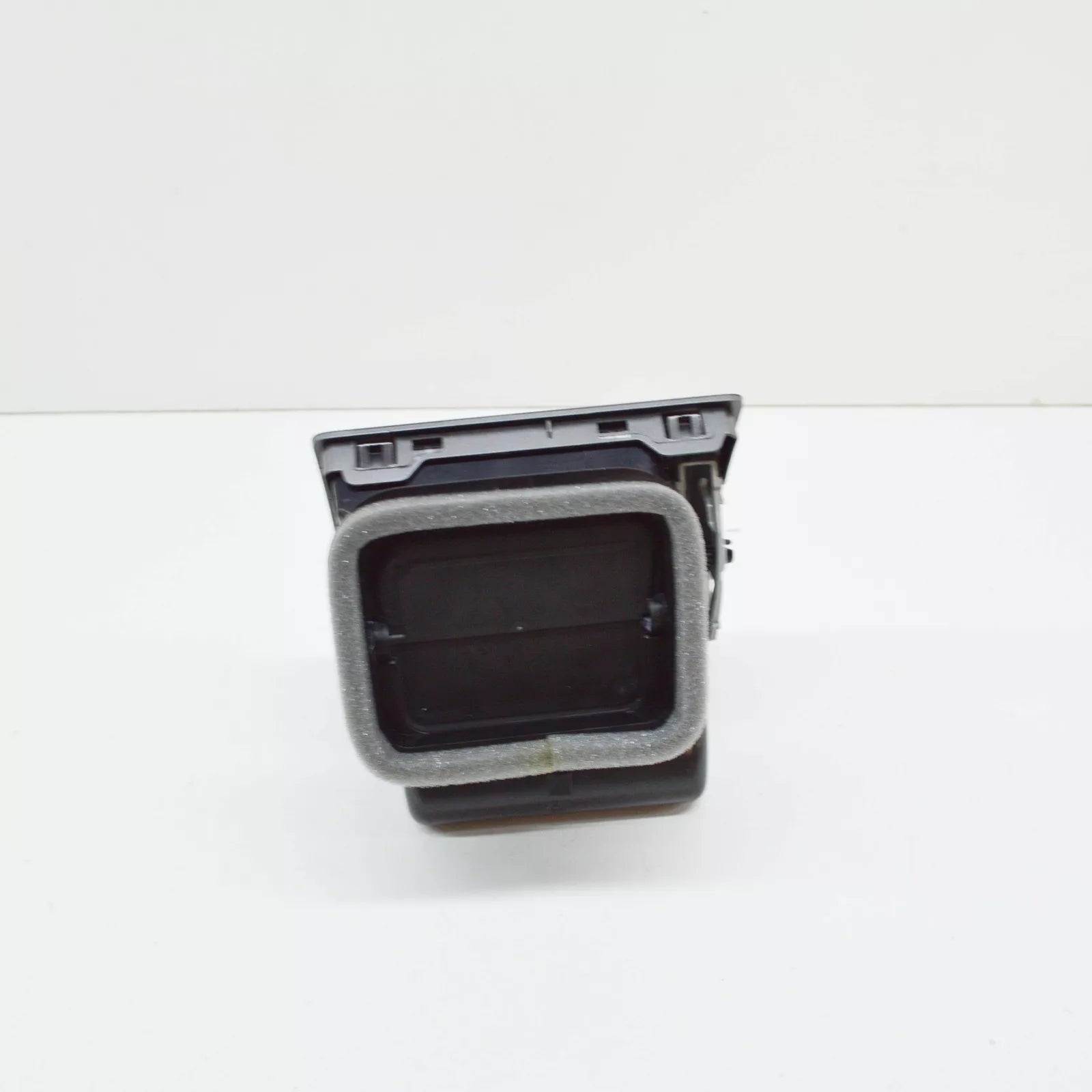 NEW VW TRANSPORTER T5 DASHBOARD RIGHT AIR VENT 7E0819204FV80