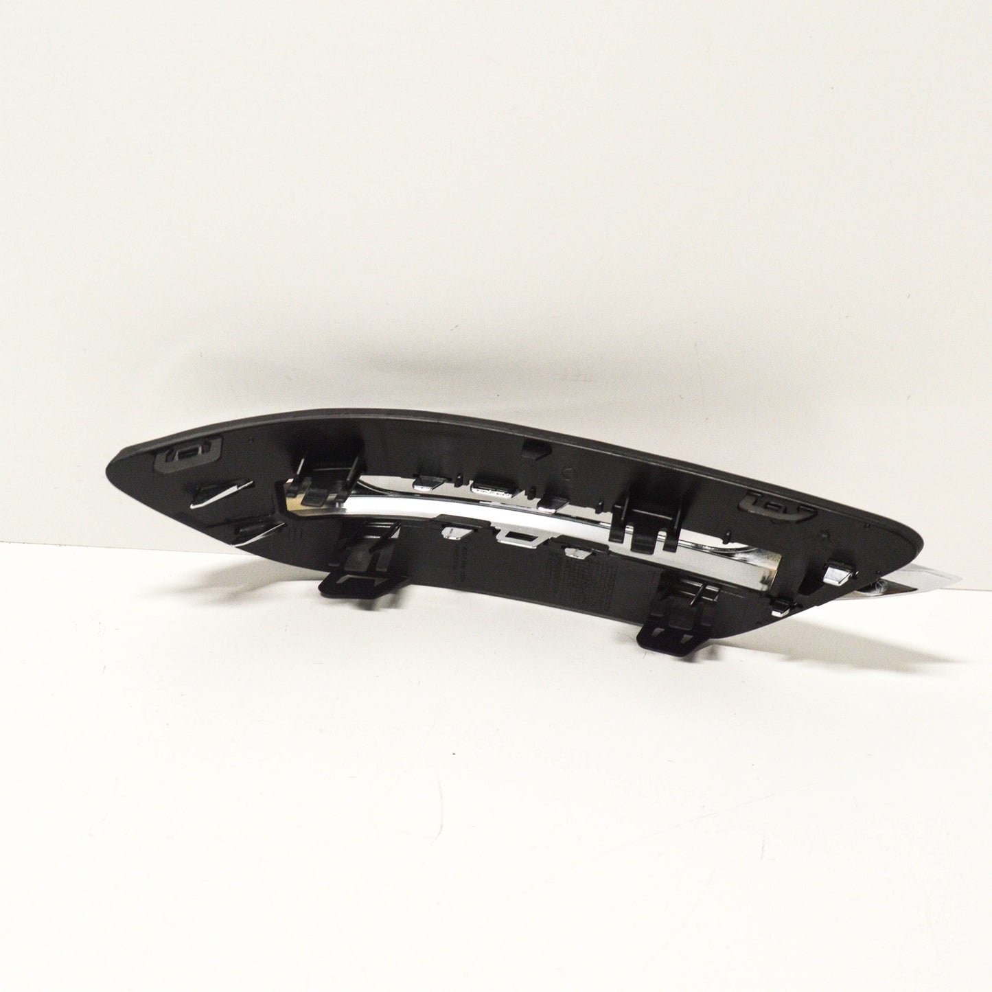 NEW MERCEDES-BENZ C W204 FRONT RIGHT GRILL A2048803324 2014 3141913 ORIGINAL