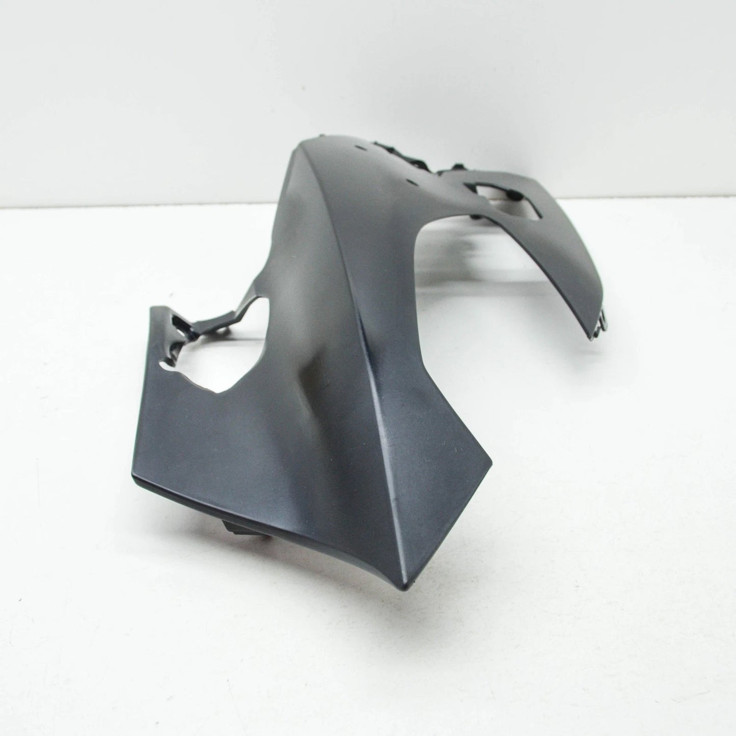 NEW BMW K61 K 1600 BAGGER RIGHT UPPER TRIM SECTION 46638564660 ORIGINAL