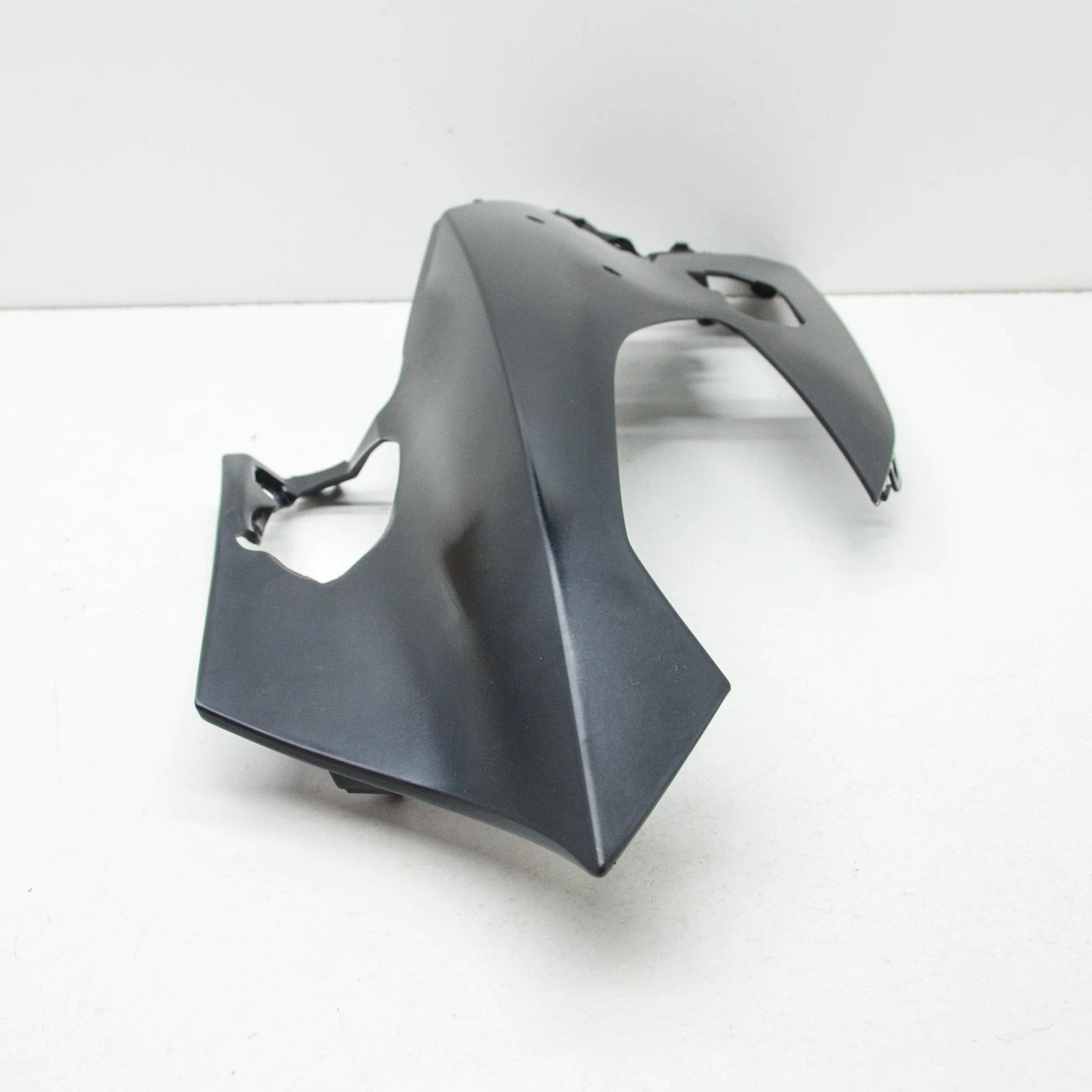 NEW BMW K61 K 1600 BAGGER RIGHT UPPER TRIM SECTION 46638564660 ORIGINAL