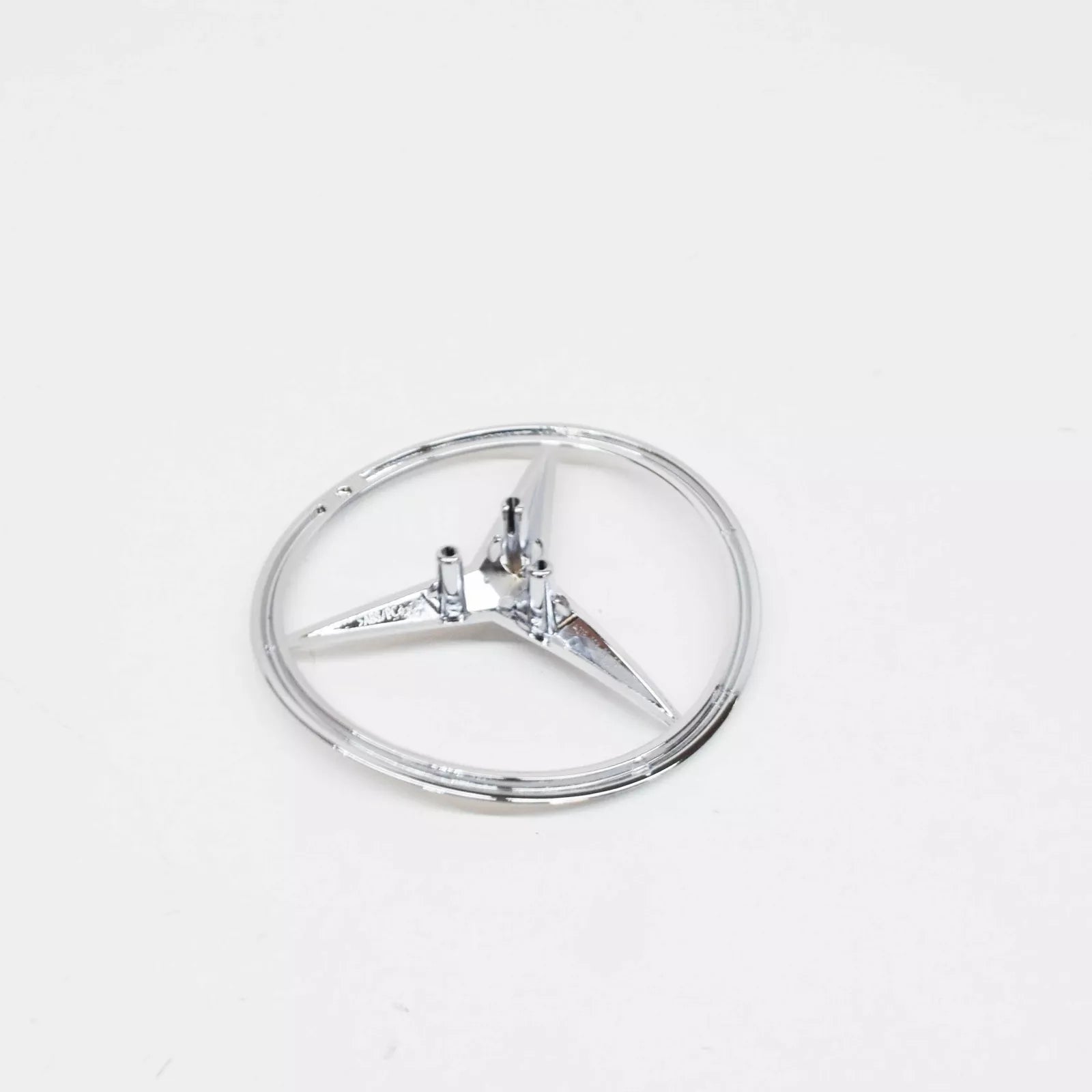 NEW MB CLS C219 REAR TRUNK BOOT LID EMBLEM BADGE A2197580058