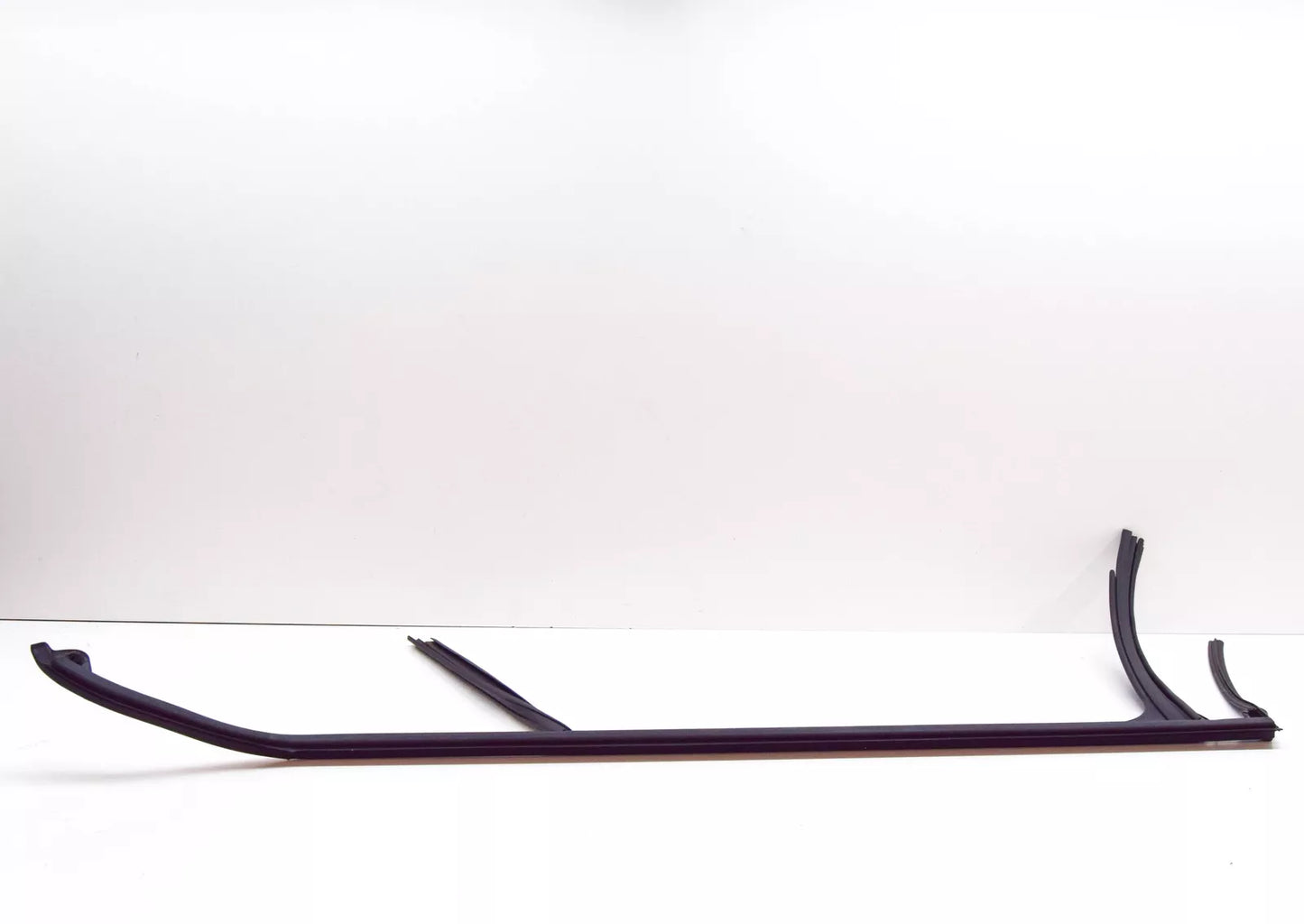 NEW MERCEDES-BENZ A W176 REAR LEFT DOOR WINDOW GUIDE RAIL A1767350025 ORIGINAL