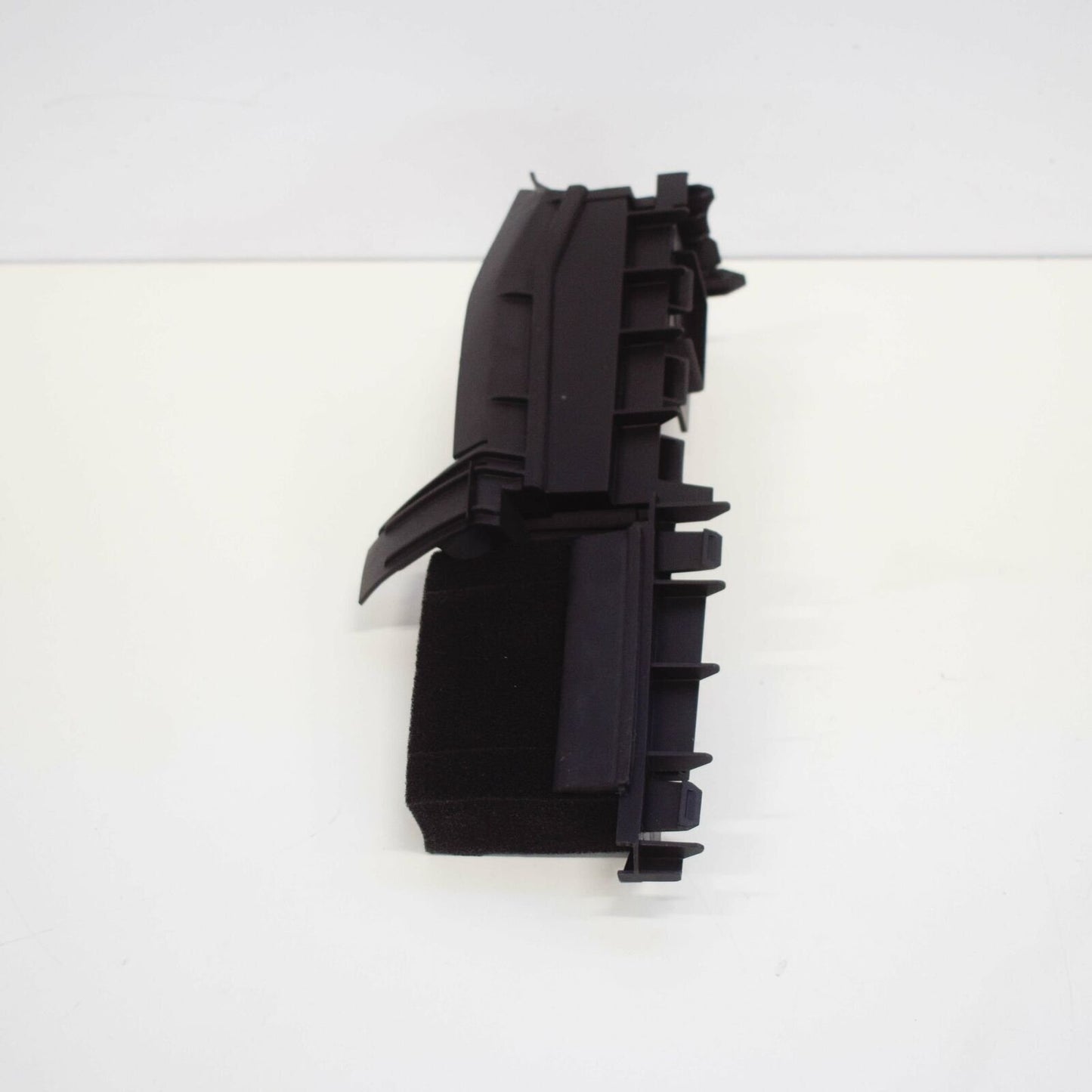 NEW MERCEDES-BENZ GLA-CLASS X156 RADIATOR LEFT AIR DUCT A1765050730 ORIGINAL