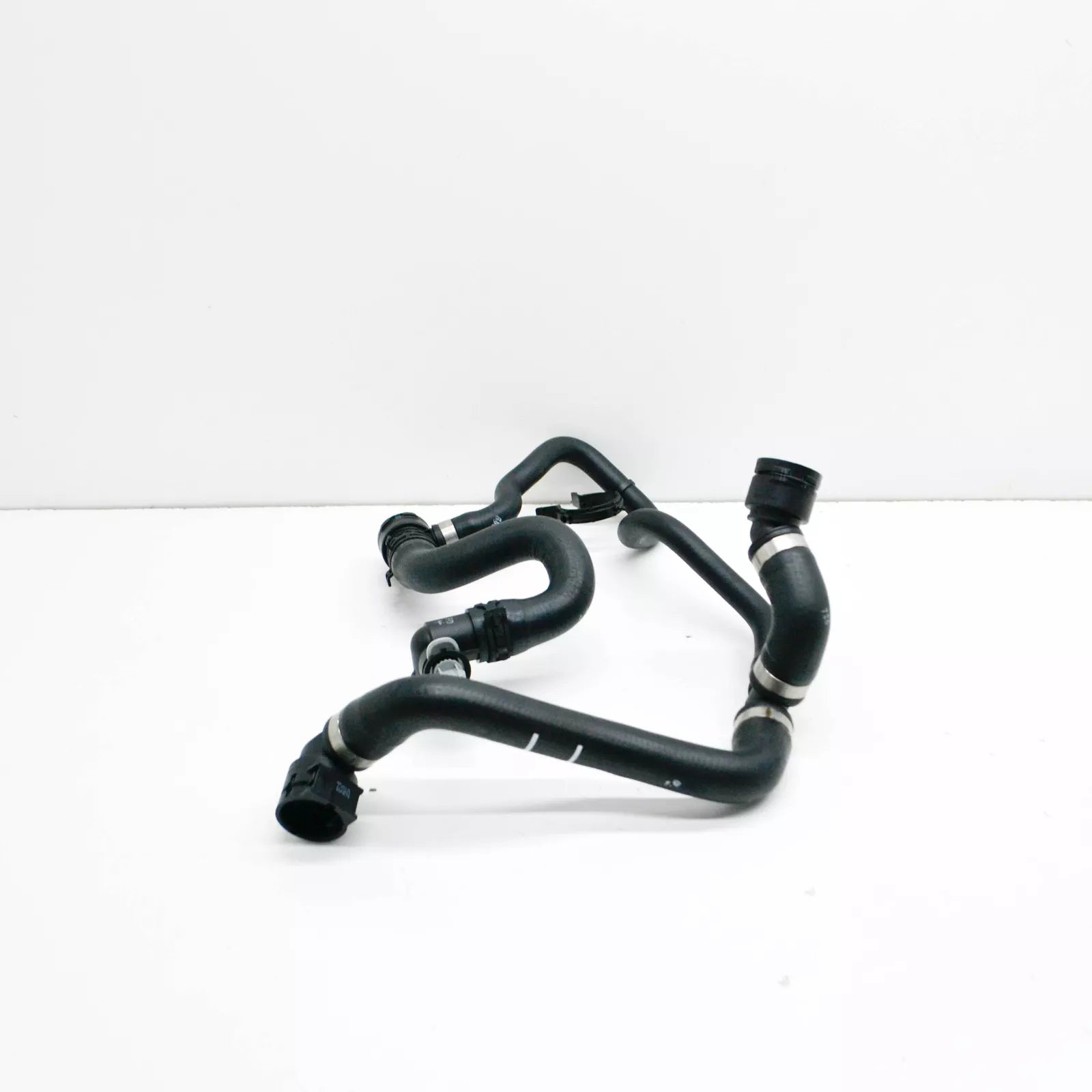 NEW MERCEDES-BENZ E W213 COOLANT FILLING HOSE PIPE A2385012800 ORIGINAL