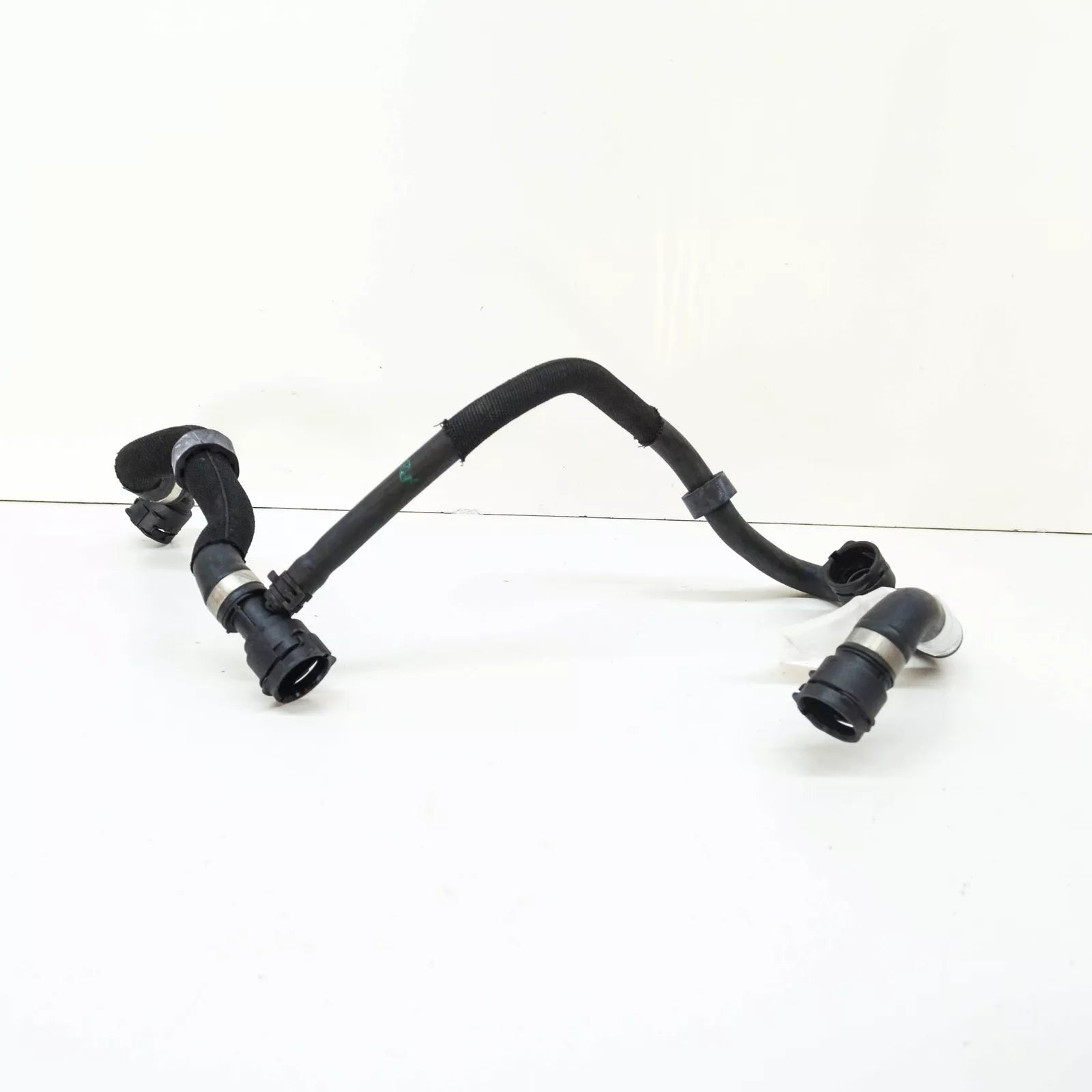 NEW MERCEDES-BENZ C W205 AMG RADIATOR WATER COOLANT HOSE A2055014601 ORIGINAL