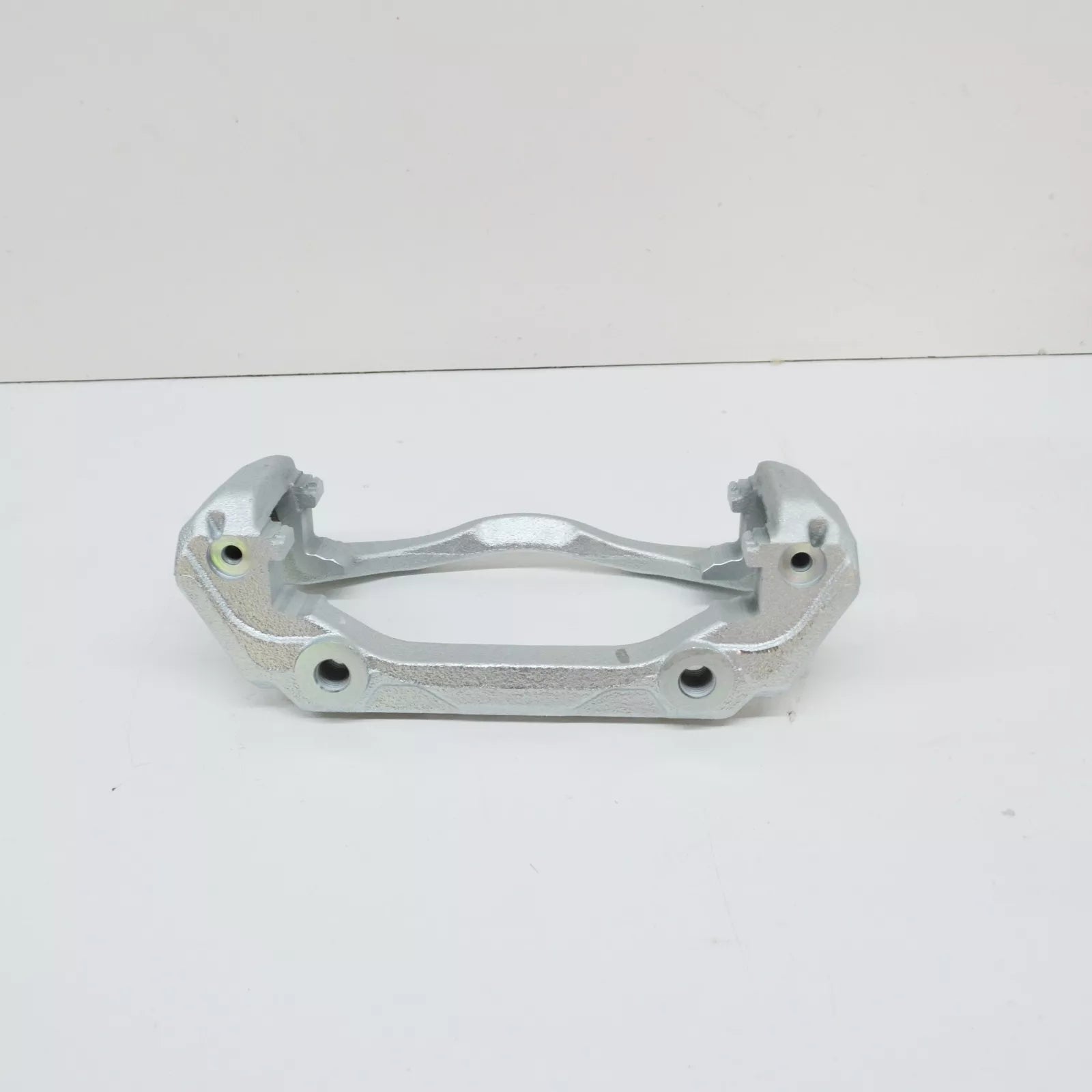 NEW MERCEDES-BENZ VITO W447 FRONT WHEEL BRAKE CARRIER A4474200015 ORIGINAL