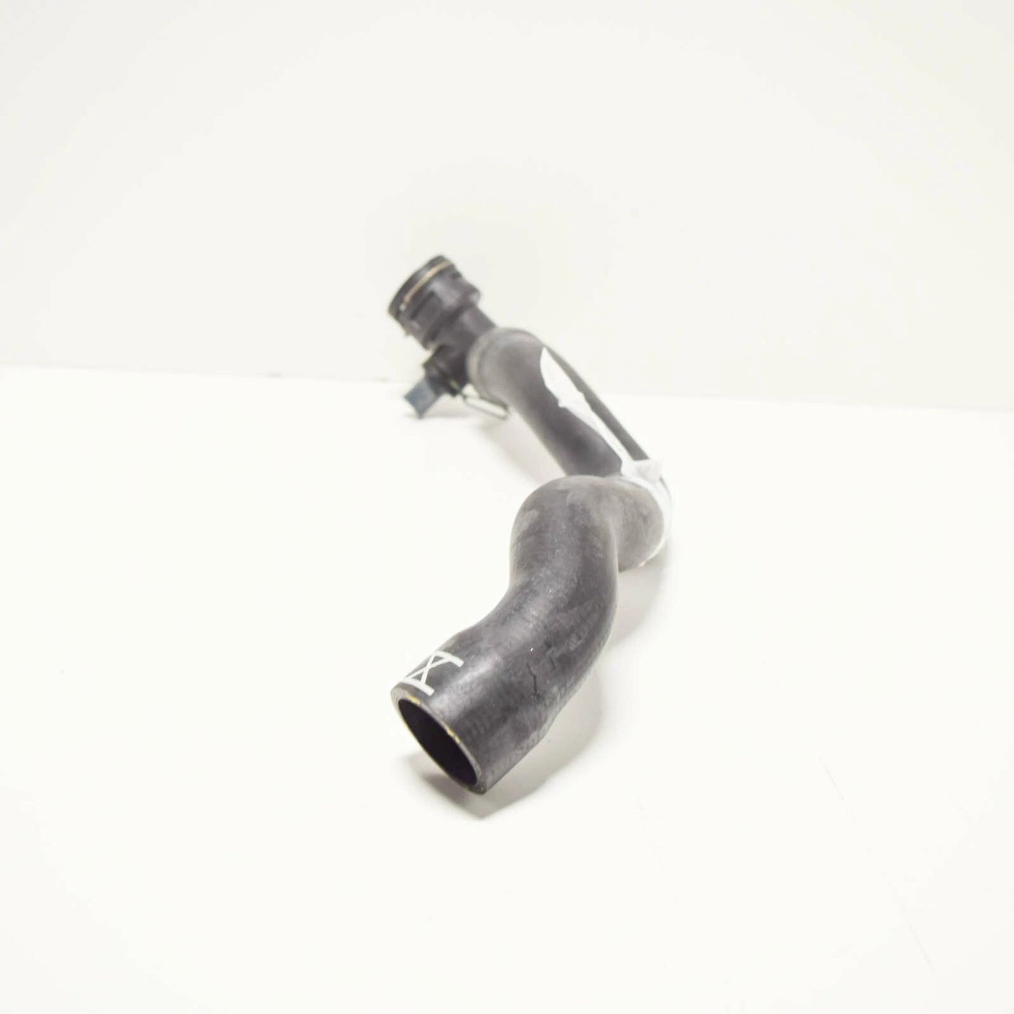NEW AUDI Q7 4L COOLANT PIPE HOSE 7L6122051T
