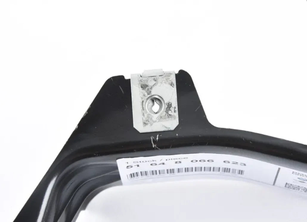 NEW BMW 2 F22,F87 LOWER LEFT AUX. RADIATOR BRACKET 51648066623 8066623 ORIGINAL