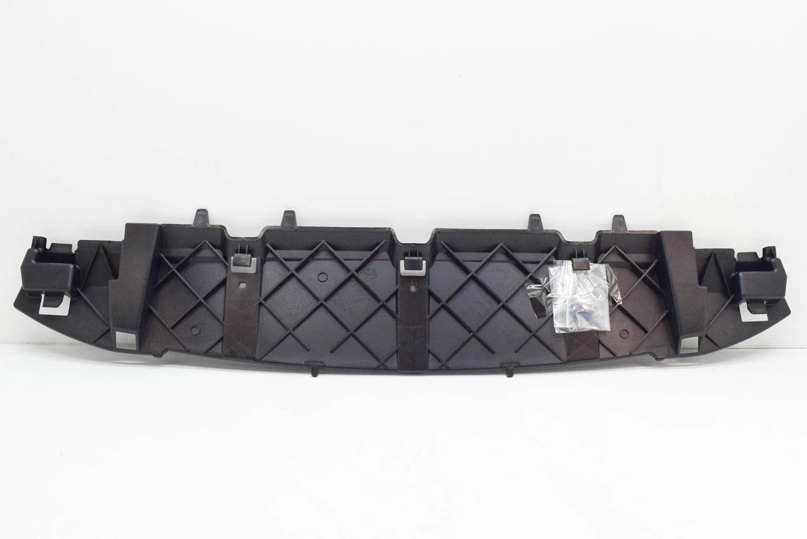 NEW AUDI TT 8J FRONT BUMPER CLOSING ELEMENT 8J0807611A ORIGINAL