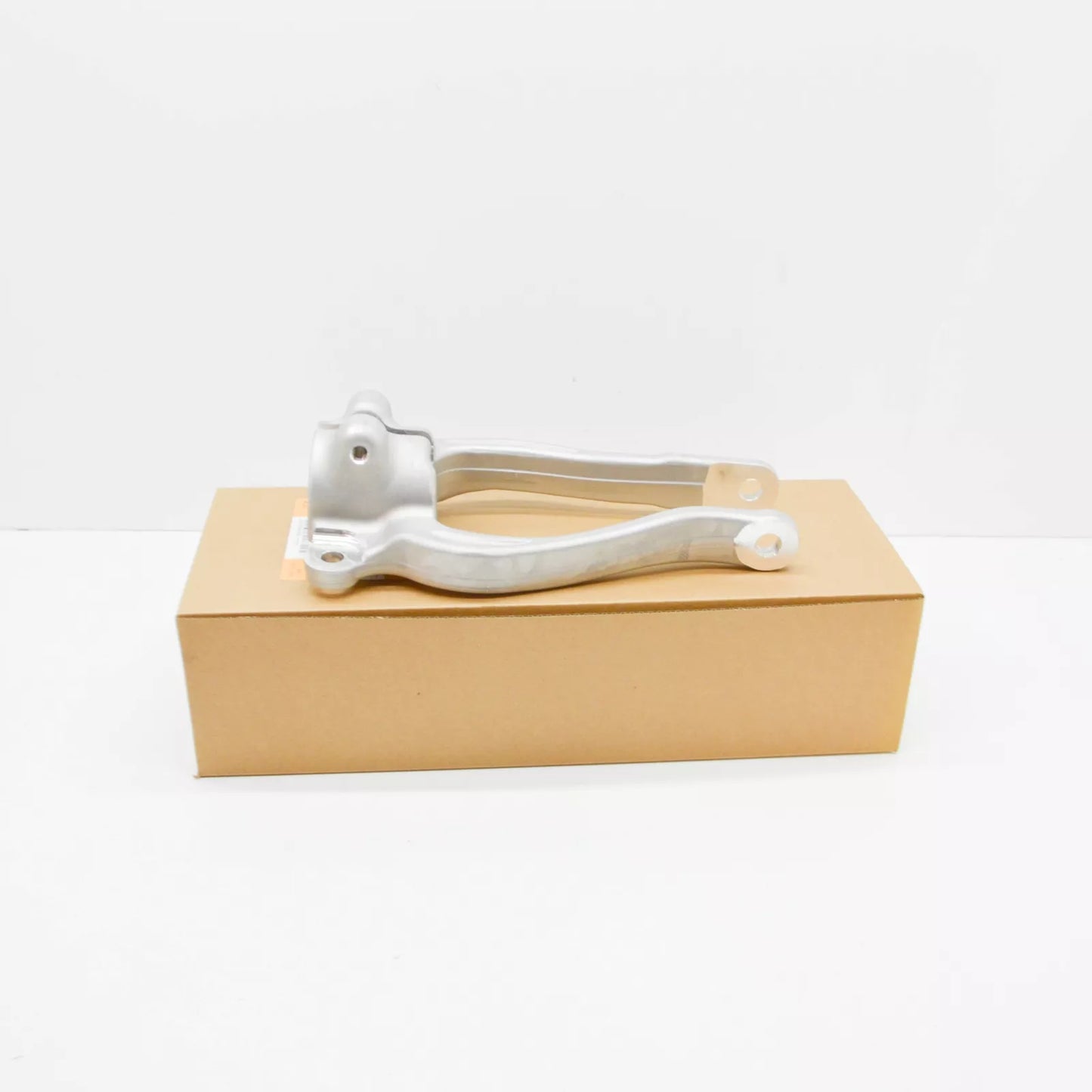 NEW BMW 5 G30 FRONT LEFT STRUT MOUNT 31126861199 2016 ORIGINAL