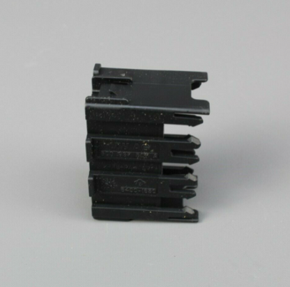 new audi a3 cabrio 8v engine bay 3 point relay plate 5q0937507a original