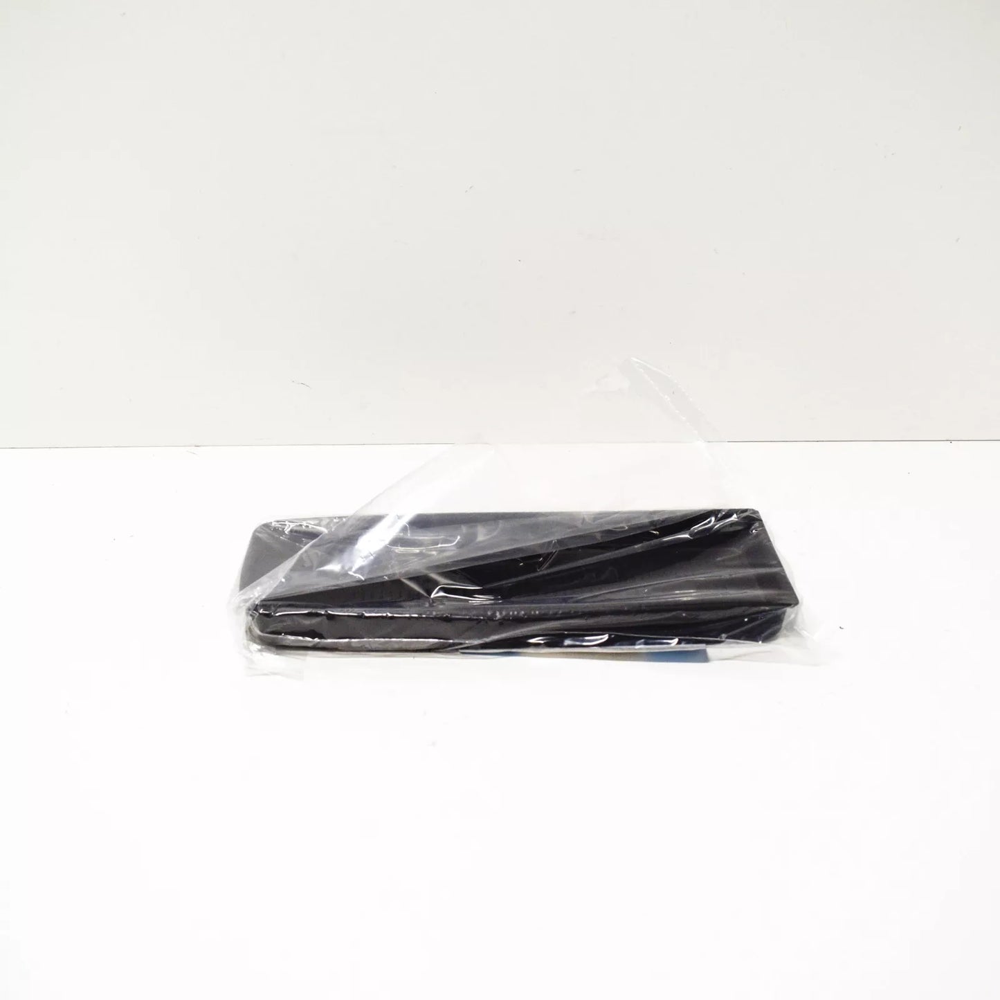 NEW BMW 3 E91 CENTER CONSOLE MOBILE BLUETOOTH TRAY 51167118064 7118064 ORIGINAL