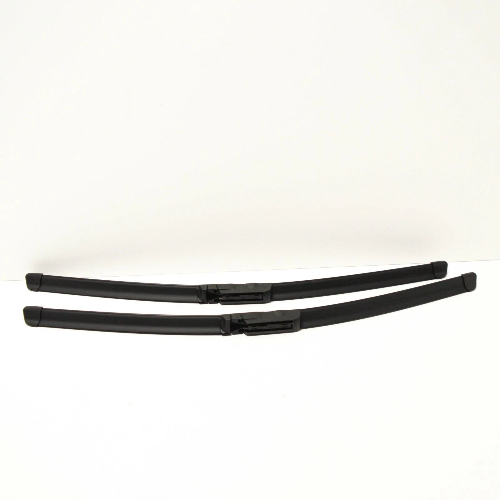 NEW AUDI A6 C6 FRONT WINDSHIELD WIPER BLADE SET LHD 4F1998002A