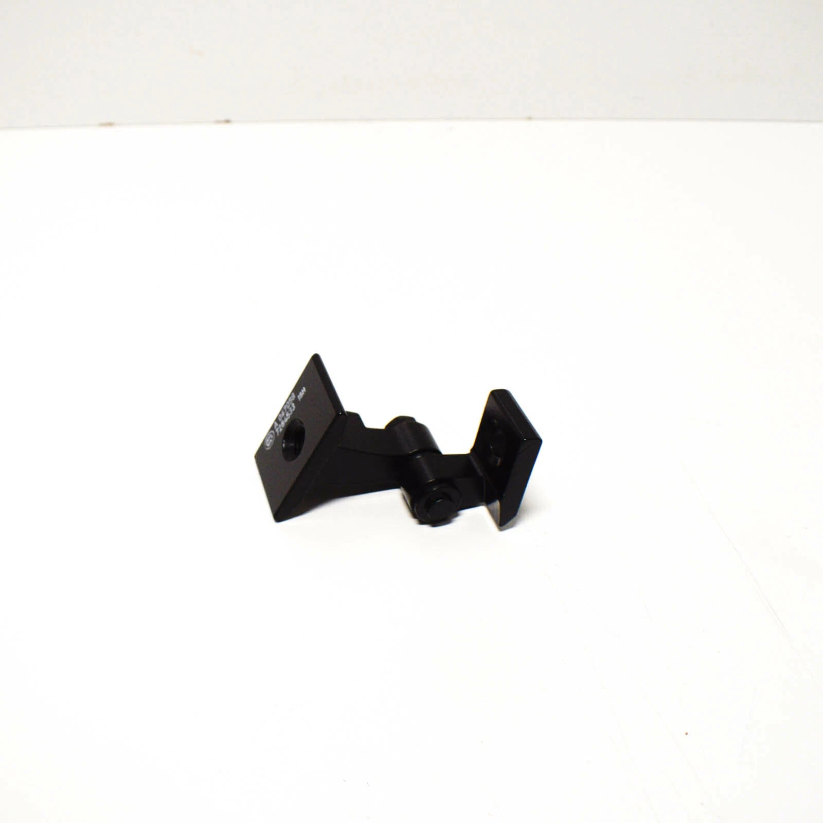 NEW BMW 1 F20 FRONT LEFT UPPER DOOR HINGE 41517284533 ORIGINAL