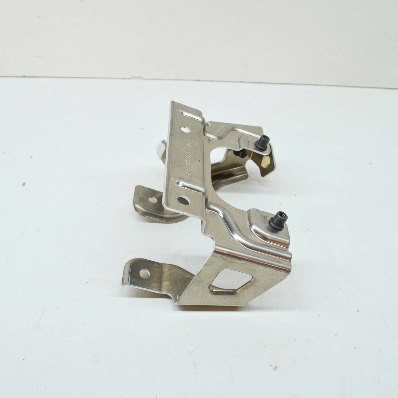 NEW BMW 3 F30 VACUUM PUMP BRACKET 34336868058 ORIGINAL