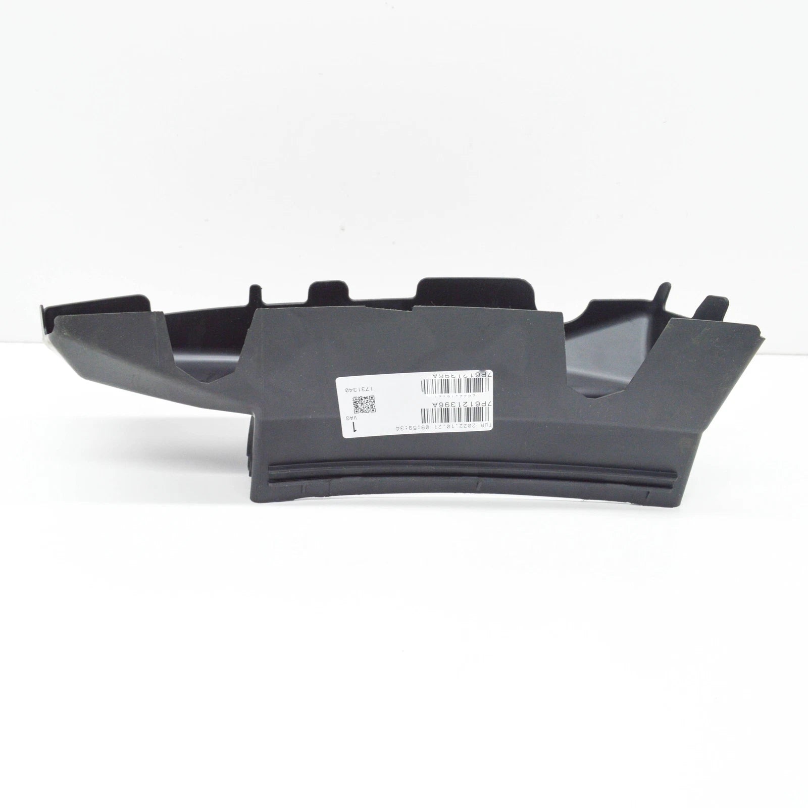 NEW VOLKSWAGEN TOUAREG 7P RIGHT AIR GUIDE CHANNEL 7P6121396A ORIGINAL