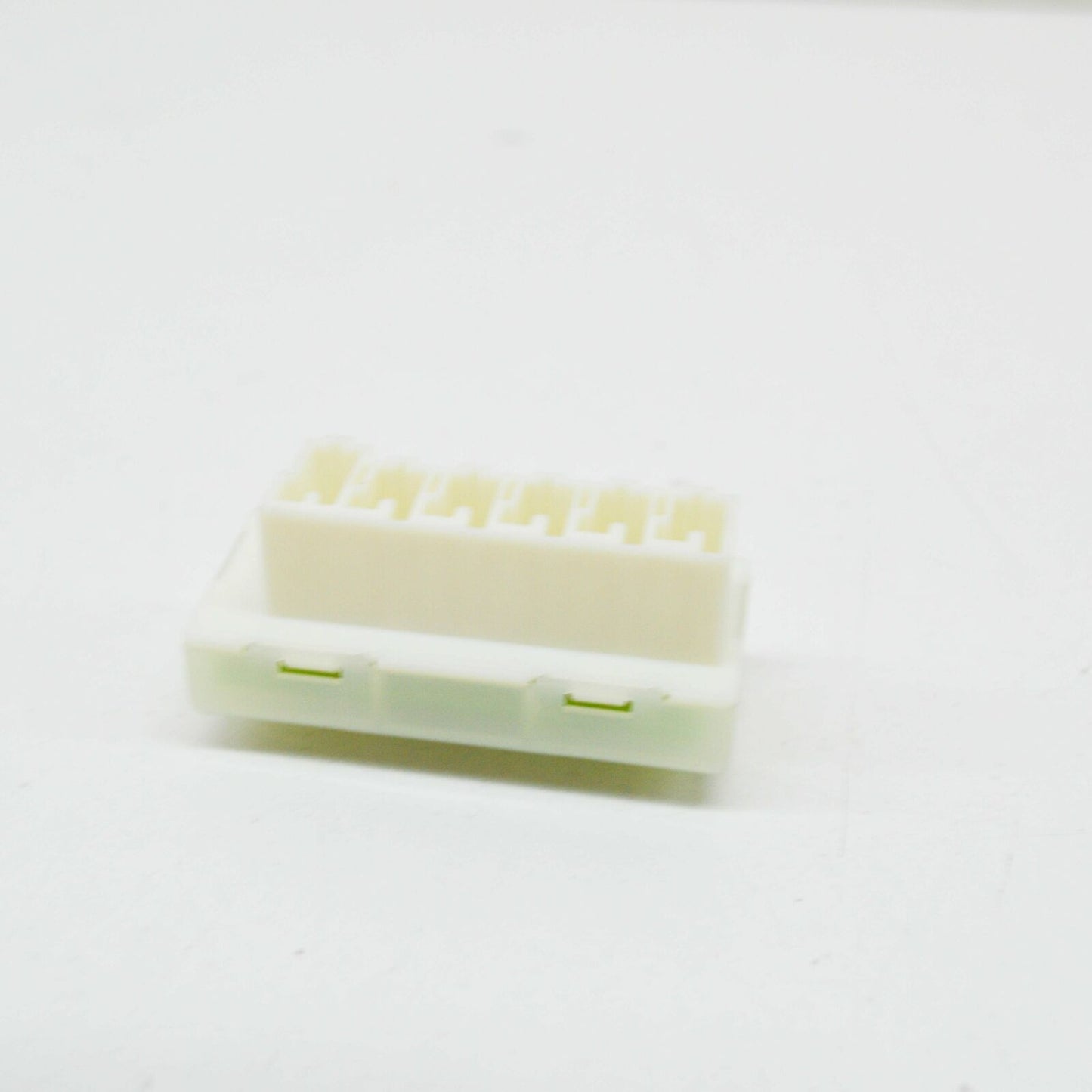 NEW MERCEDES-BENZ E COUPE C207 ENERGY DISTRIBUTOR A0009820512 ORIGINAL