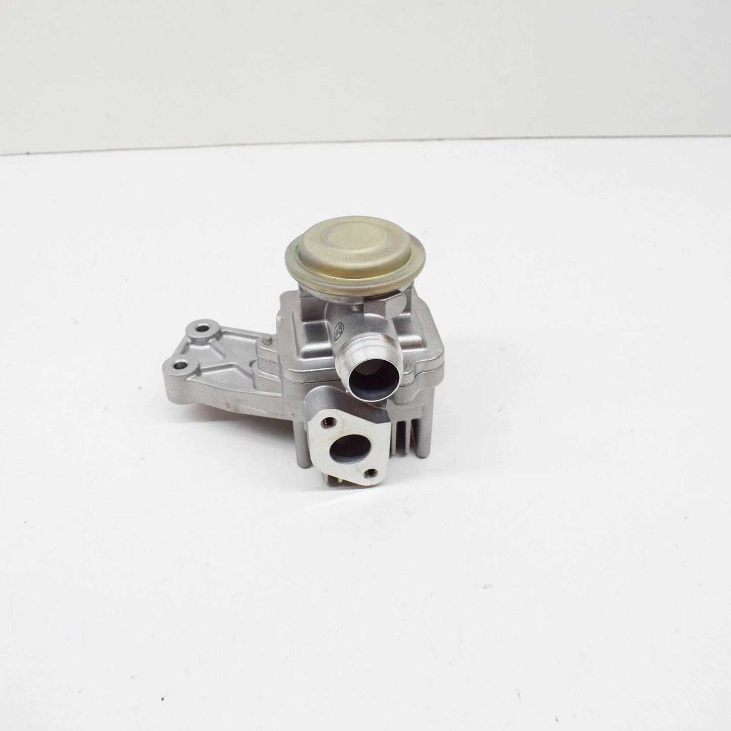 NEW MERCEDES-BENZ C W204 EGR VALVE A0031400060