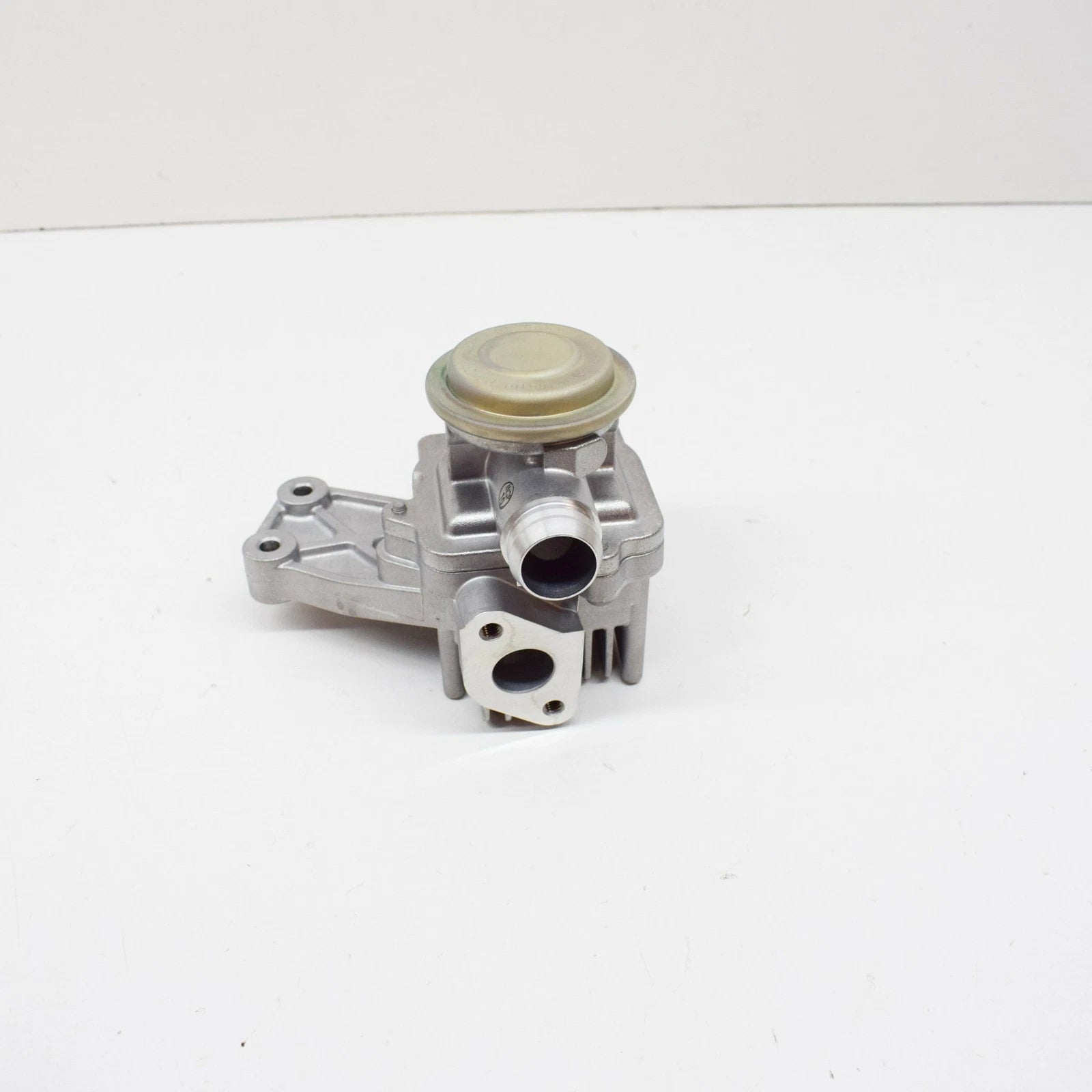 NEW MERCEDES-BENZ C W204 EGR VALVE A0031400060