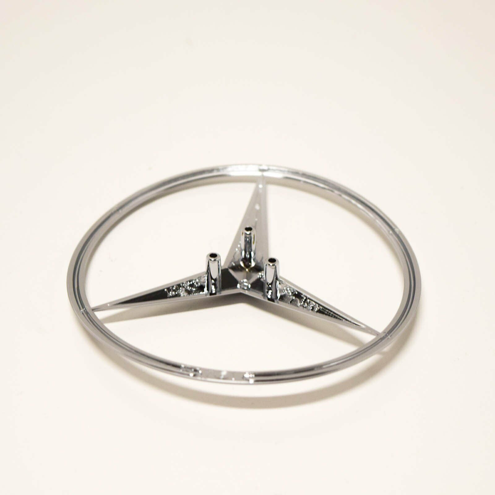 NEW MB E W211 REAR TAILGATE TRUNK BOOT LID EMBLEM BADGE A2117580158 ORIGINAL