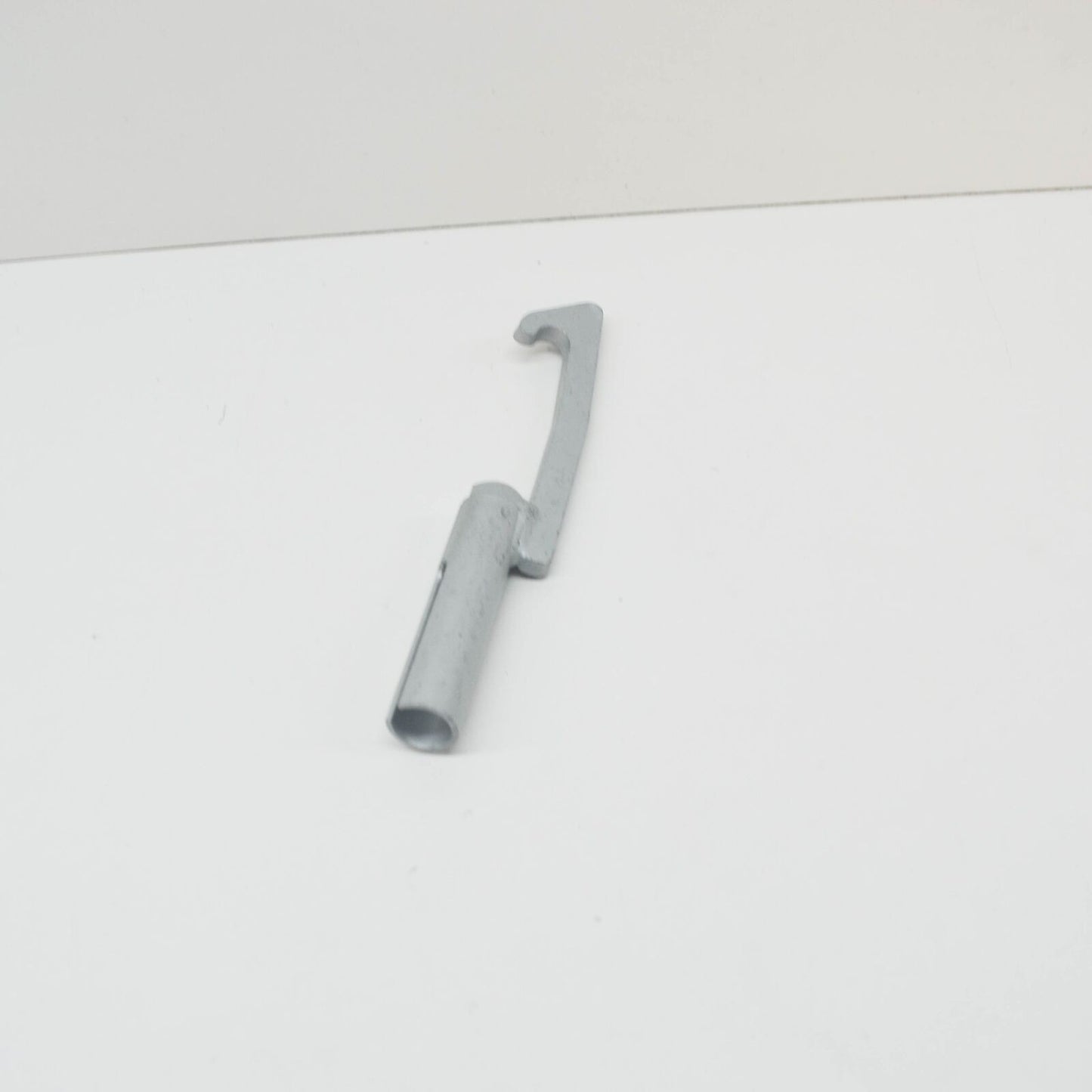 NEW MERCEDES-BENZ SPRINTER 906 SPARE WHEEL TENSIONING BOLT A9014000370 ORIGINAL