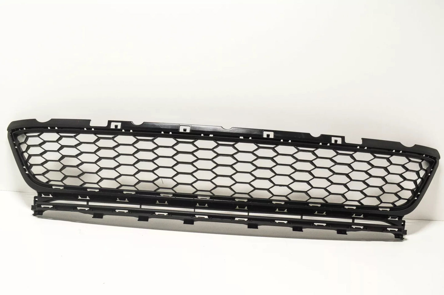 NEW VW GOLF MK7 FRONT BUMPER CENTER LOWER GTI GRILLE 5G0853677AF9B9 ORIGINAL