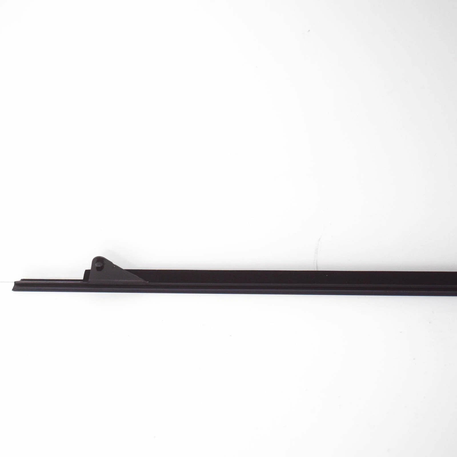 NEW AUDI A3 8P FRONT LEFT OUTER WINDOW APERTURE SEAL 8P3837477C