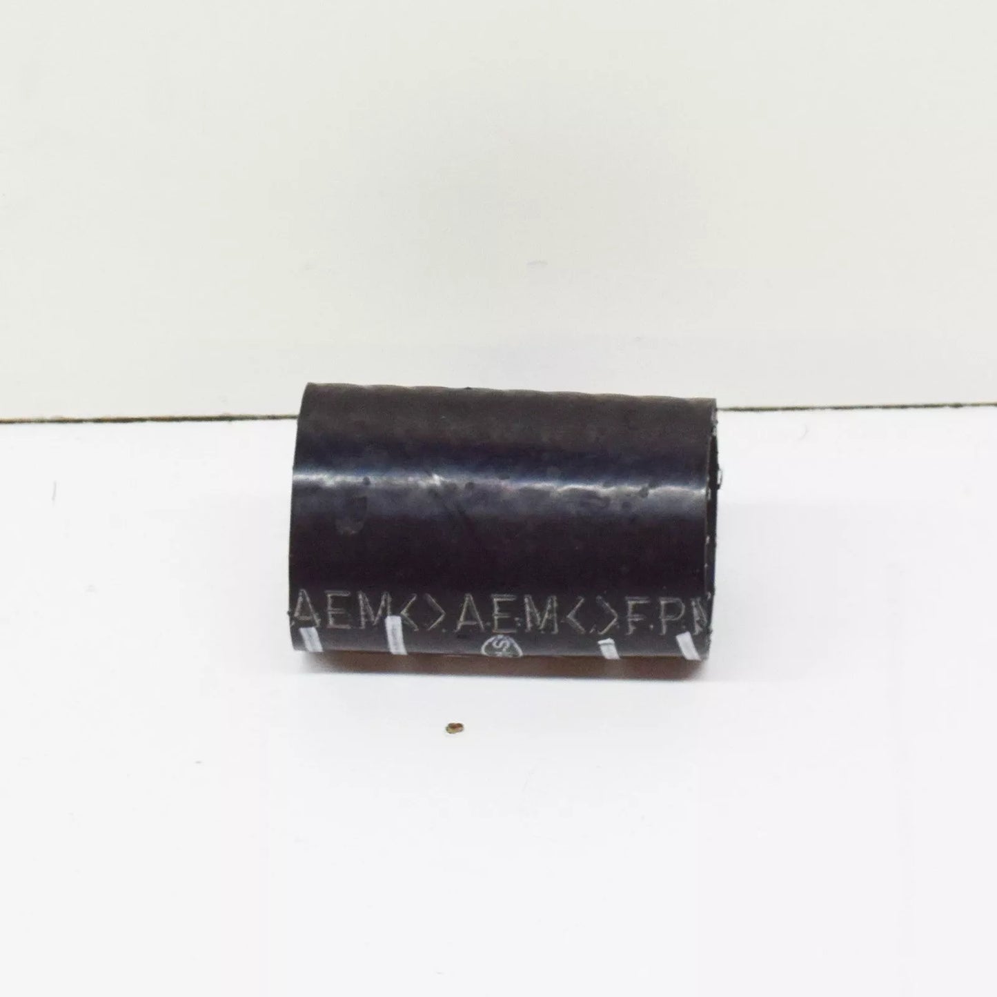 NEW AUDI A4 B7 BREATHER HOSE COUPLER 06D133299C