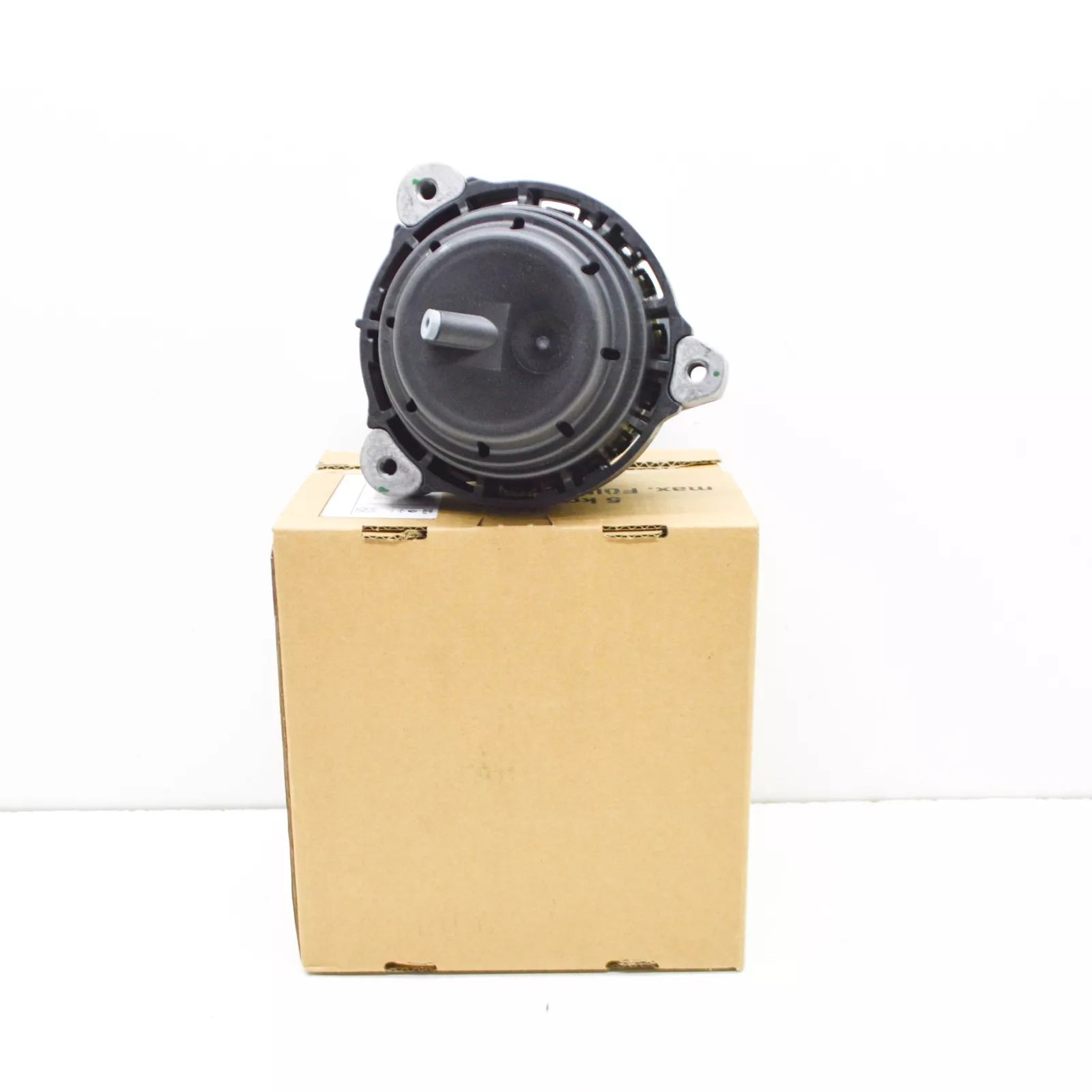 NEW BMW 5 G30 RIGHT SIDE ENGINE MOUNT 22116883514 6883514 ORIGINAL