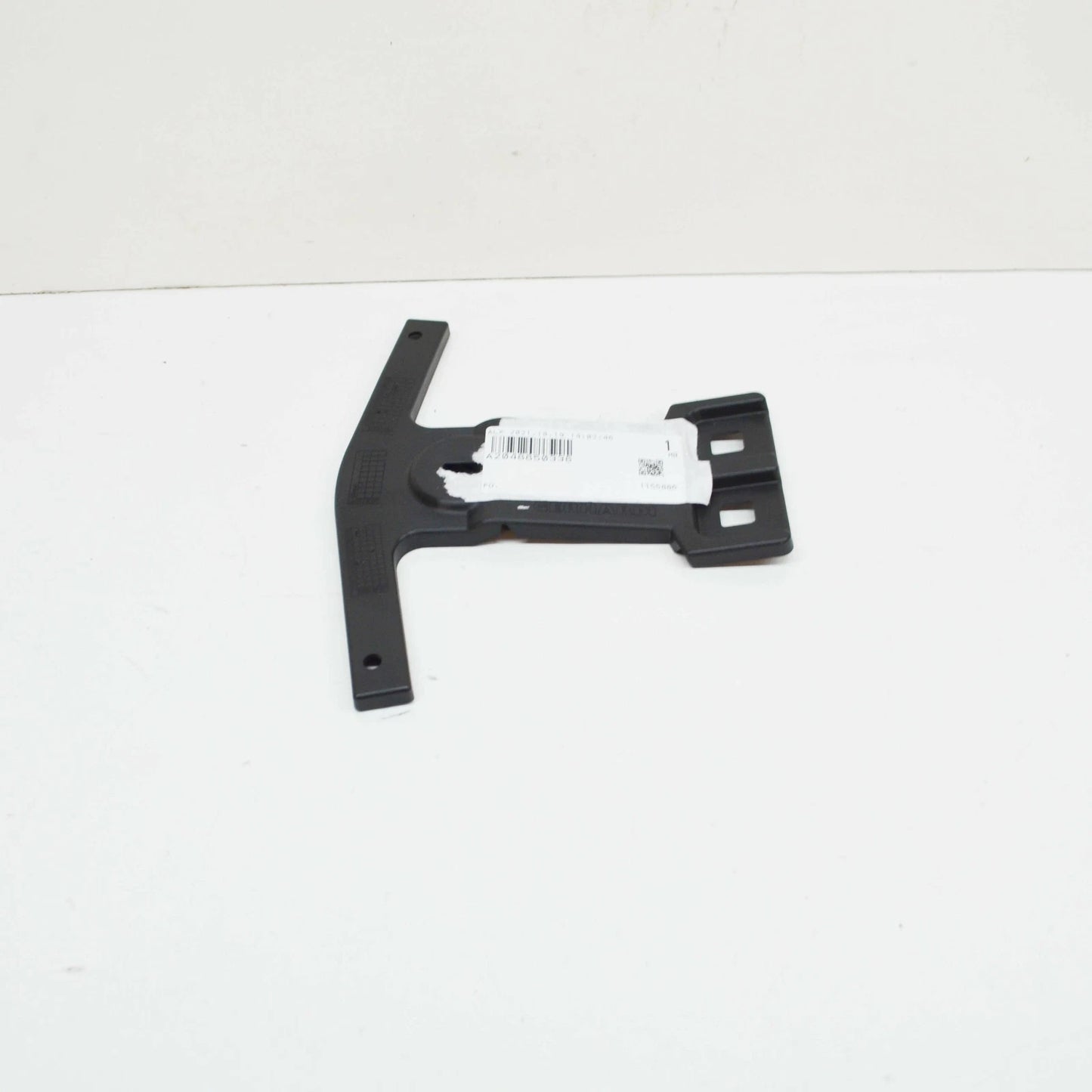 NEW MB C W204 AMG FRONT RADIATOR GRILLE SUPPORT PLATE A2048850336