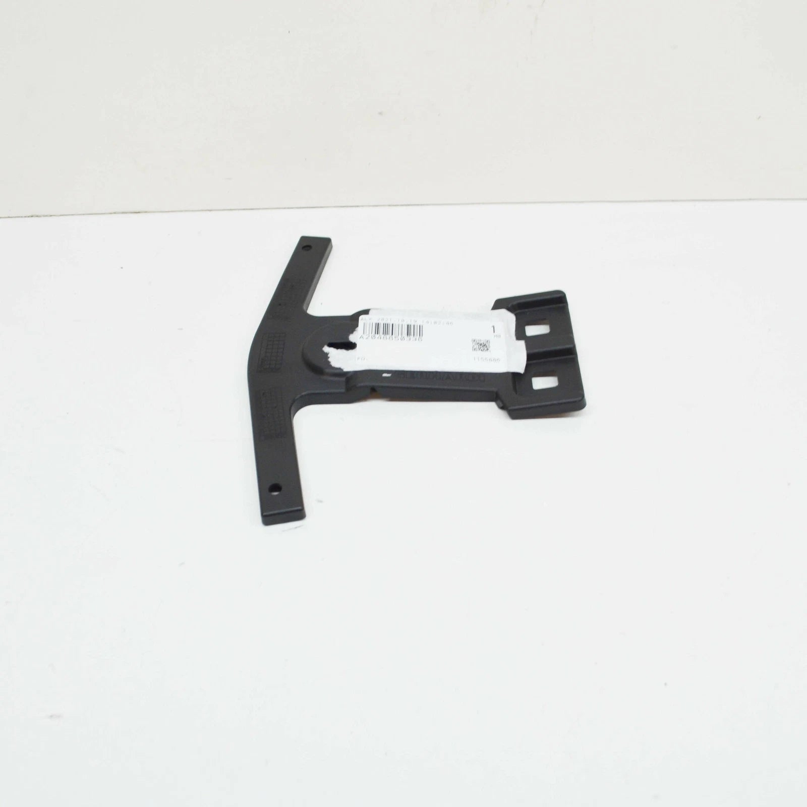 NEW MB C W204 AMG FRONT RADIATOR GRILLE SUPPORT PLATE A2048850336