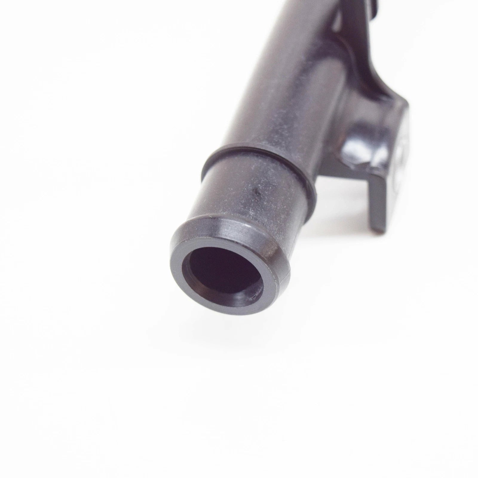 NEW AUDI A3 8P PLASTIC COOLANT PIPE 03G121065AC