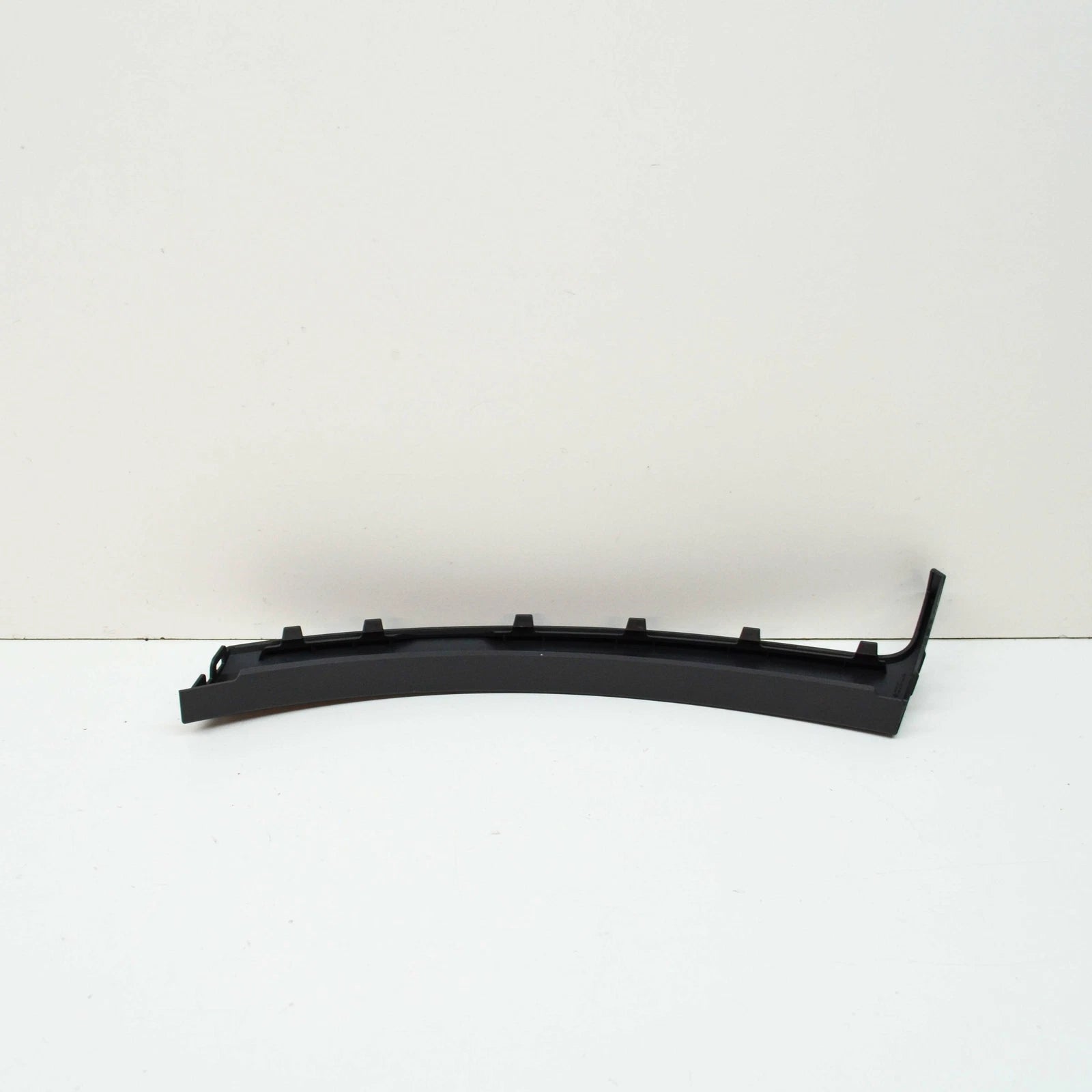 NEW VOLKSWAGEN PASSAT B8 3G FRONT LEFT WHEEL FENDER MOLDING 3G0807257MI1