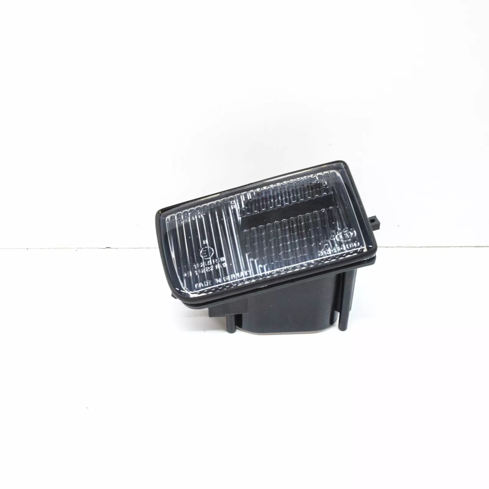 NEW BMW 5 E34 FRONT RIGHT FOG LIGHT LAMP LENS 63171384234 ORIGINAL