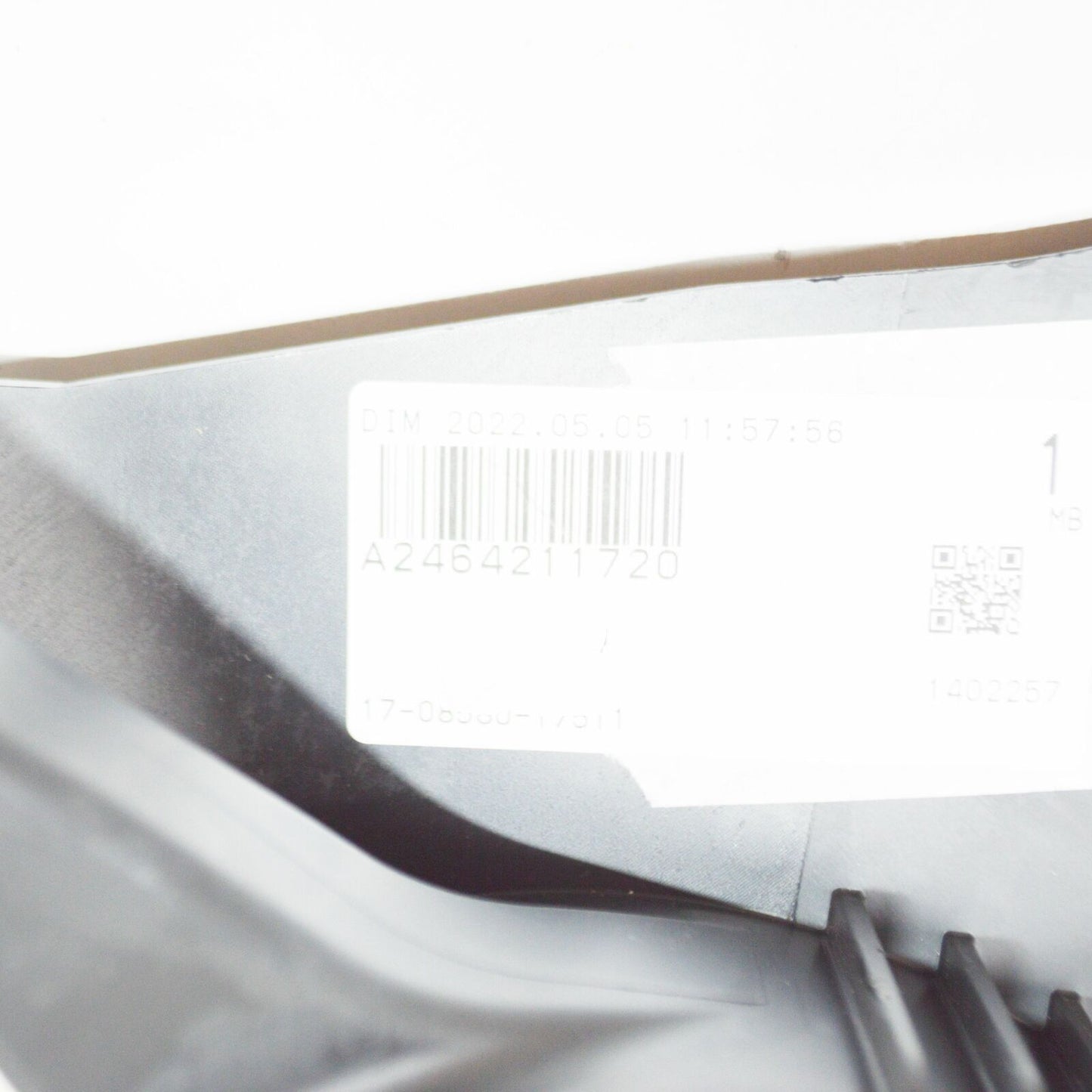 NEW MB A W176 AMG FRONT RIGHT BRAKE AIR DEFLECTOR PLATE A2464211720 ORIGINAL