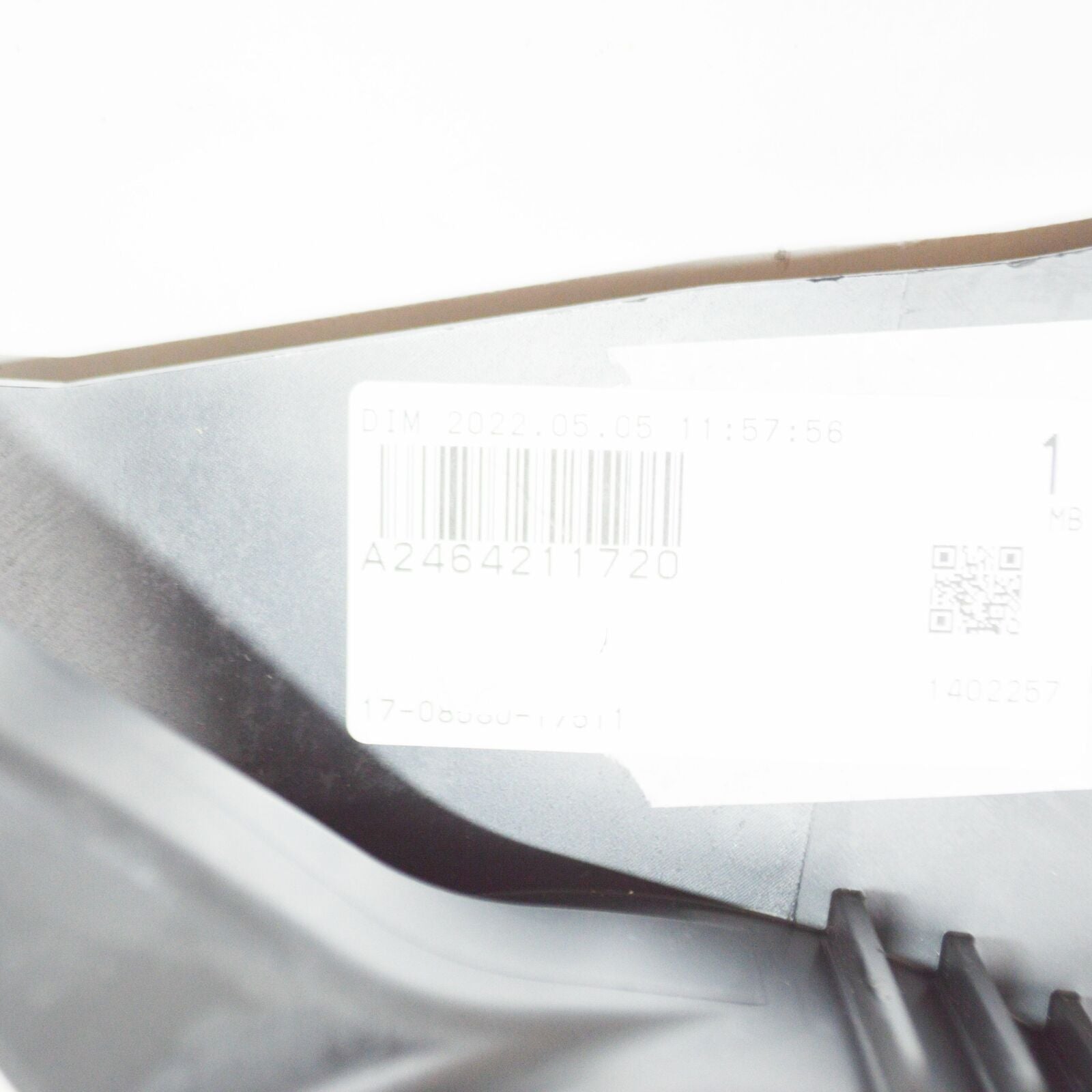 NEW MB A W176 AMG FRONT RIGHT BRAKE AIR DEFLECTOR PLATE A2464211720 ORIGINAL