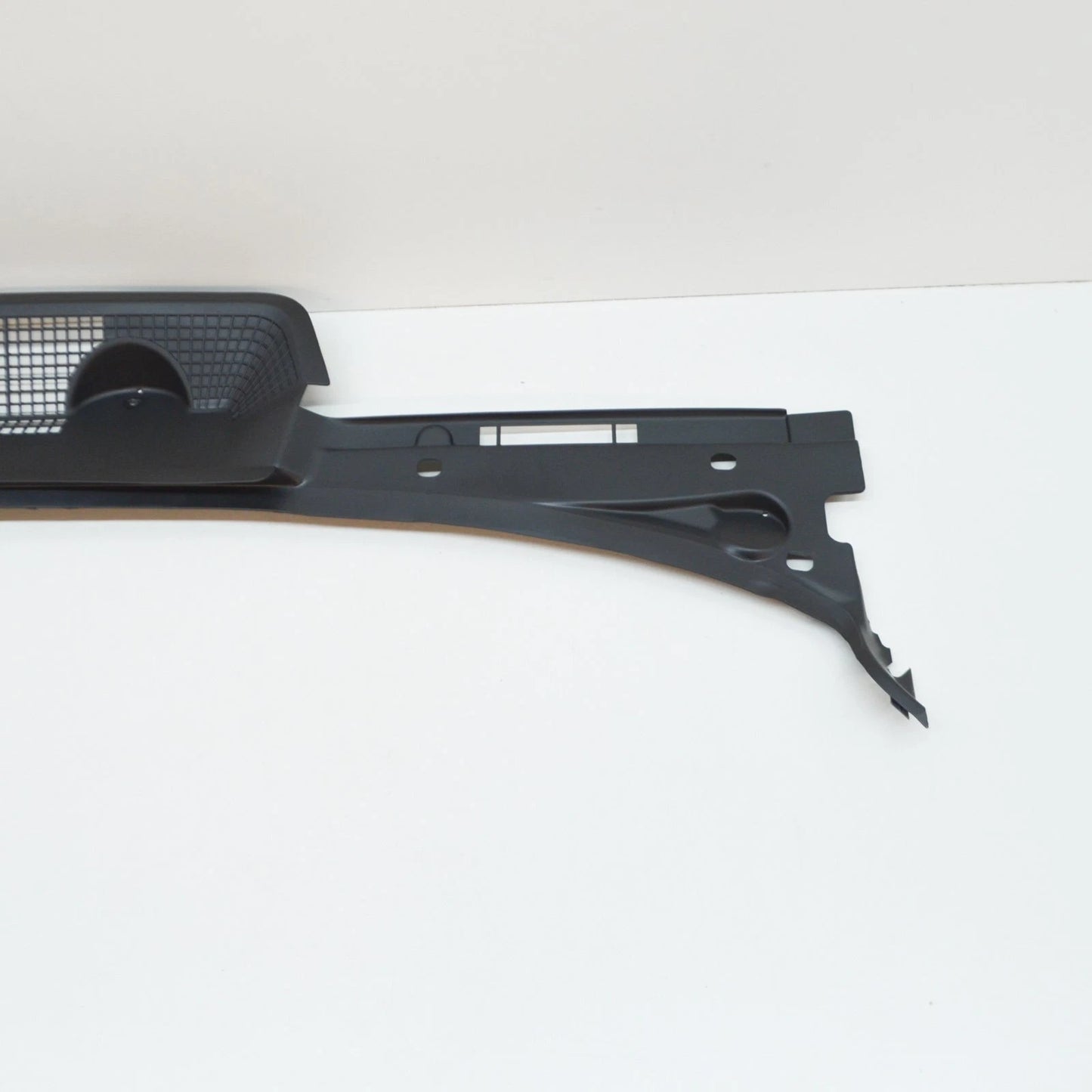 NEW BMW 3 E36 WINDSHIELD WIPER COWL TRIM LHD 51711977677 1977677 ORIGINAL