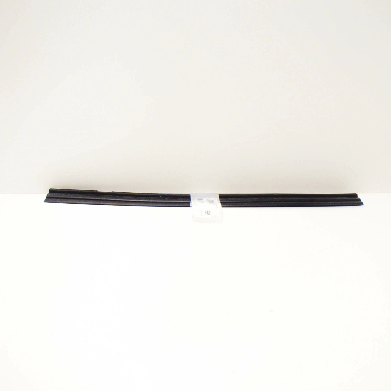 NEW VW SCIROCCO MK3 FRONT RIGHT OUTER A-PILLAR DOOR SEAL 1K8837716B ORIGINAL