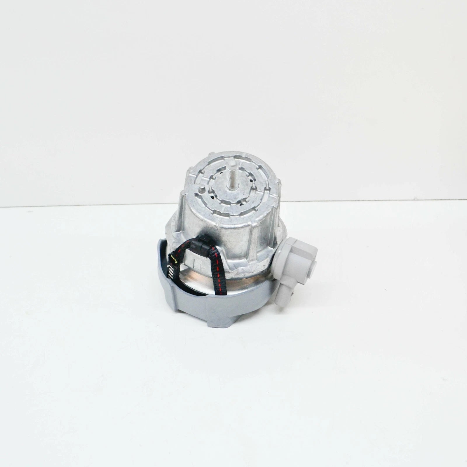 NEW AUDI A6 C6 LEFT SIDE ENGINE ELECTRIC HYDRO-MOUNTING 4F0199379BM ORIGINAL