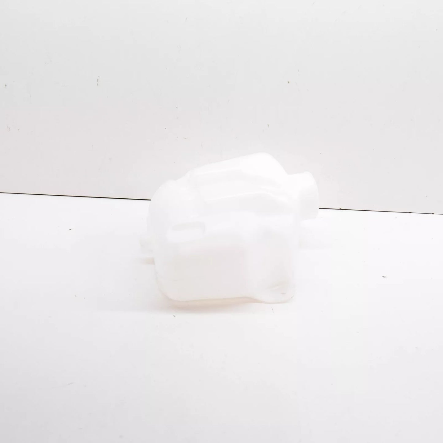 NEW MERCEDES-BENZ VITO BUS W639 WINDOW WASHER TANK A0008695220 ORIGINAL