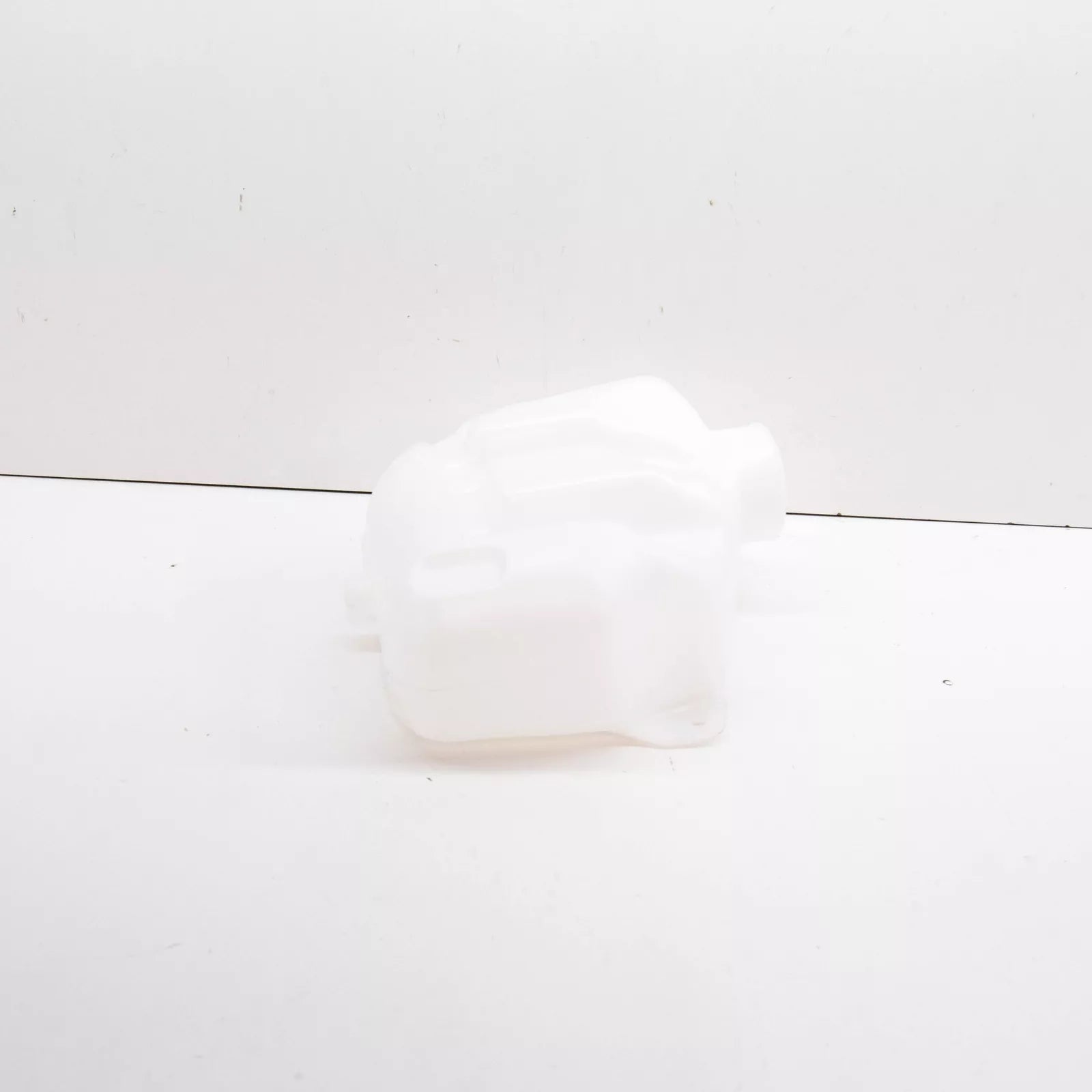 NEW MERCEDES-BENZ VITO BUS W639 WINDOW WASHER TANK A0008695220 ORIGINAL