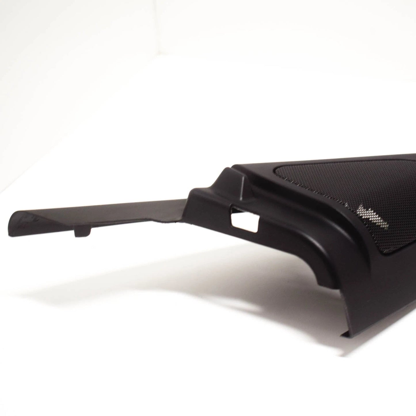 NEW BMW 3 E90 FRONT DOOR SPEAKER COVER WINDOW FRAME RIGHT 51337258576 ORIGINAL