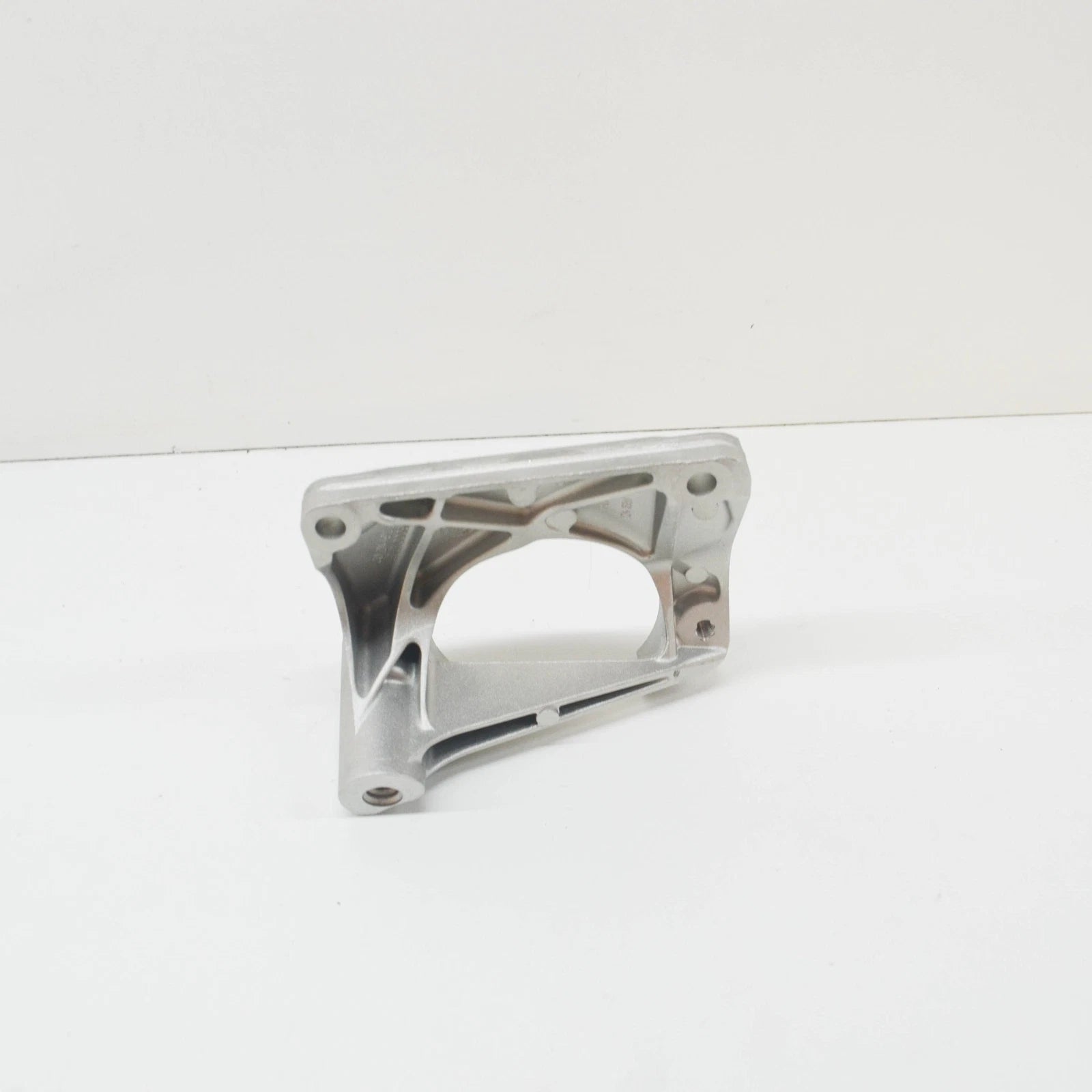 NEW BMW 5 E60 ENGINE SUSPENSION LEFT CONSOLE 22116761117 6761117 ORIGINAL