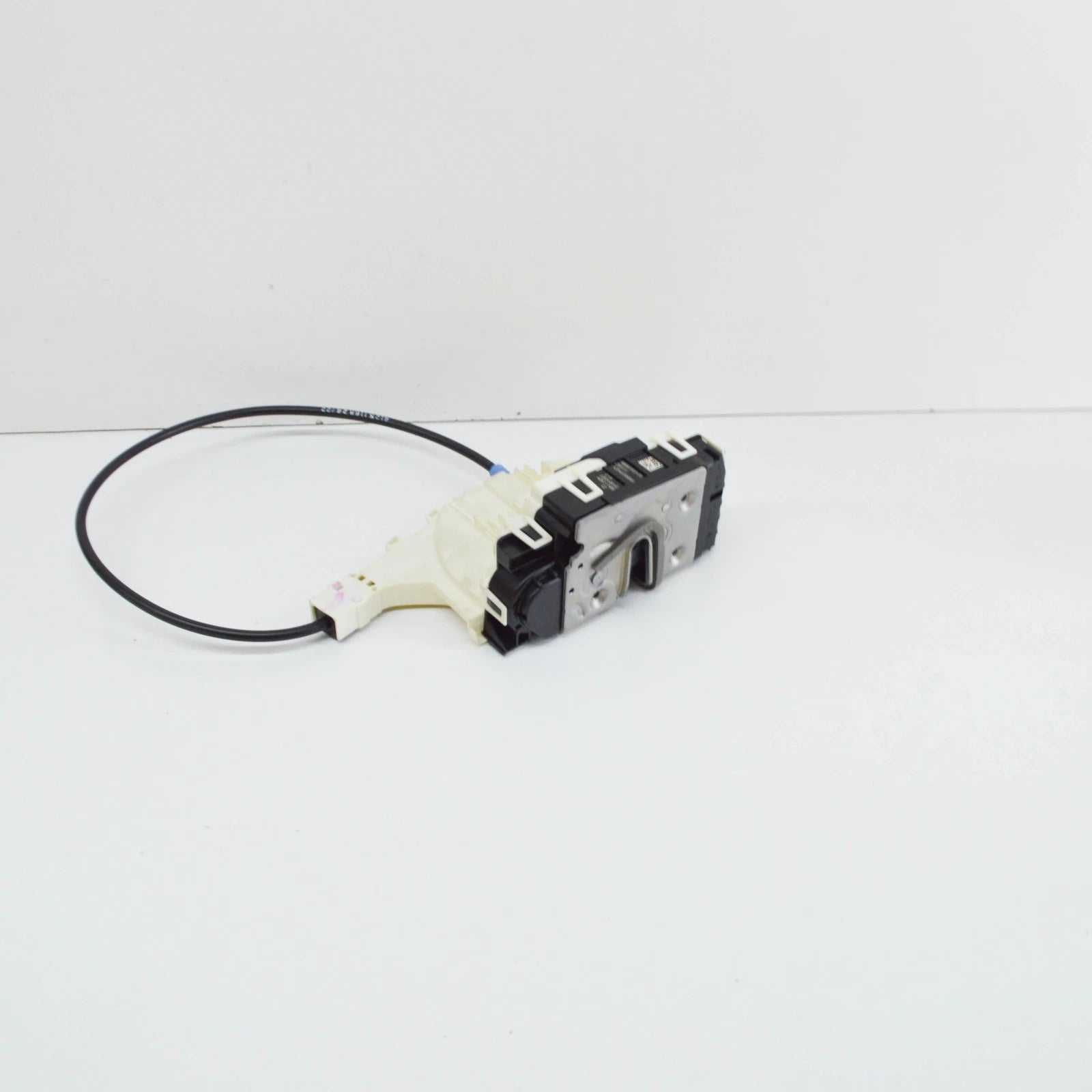 NEW MERCEDES-BENZ SPRINTER 906 FRONT LEFT DOOR LOCK LHD A9067202135 ORIGINAL