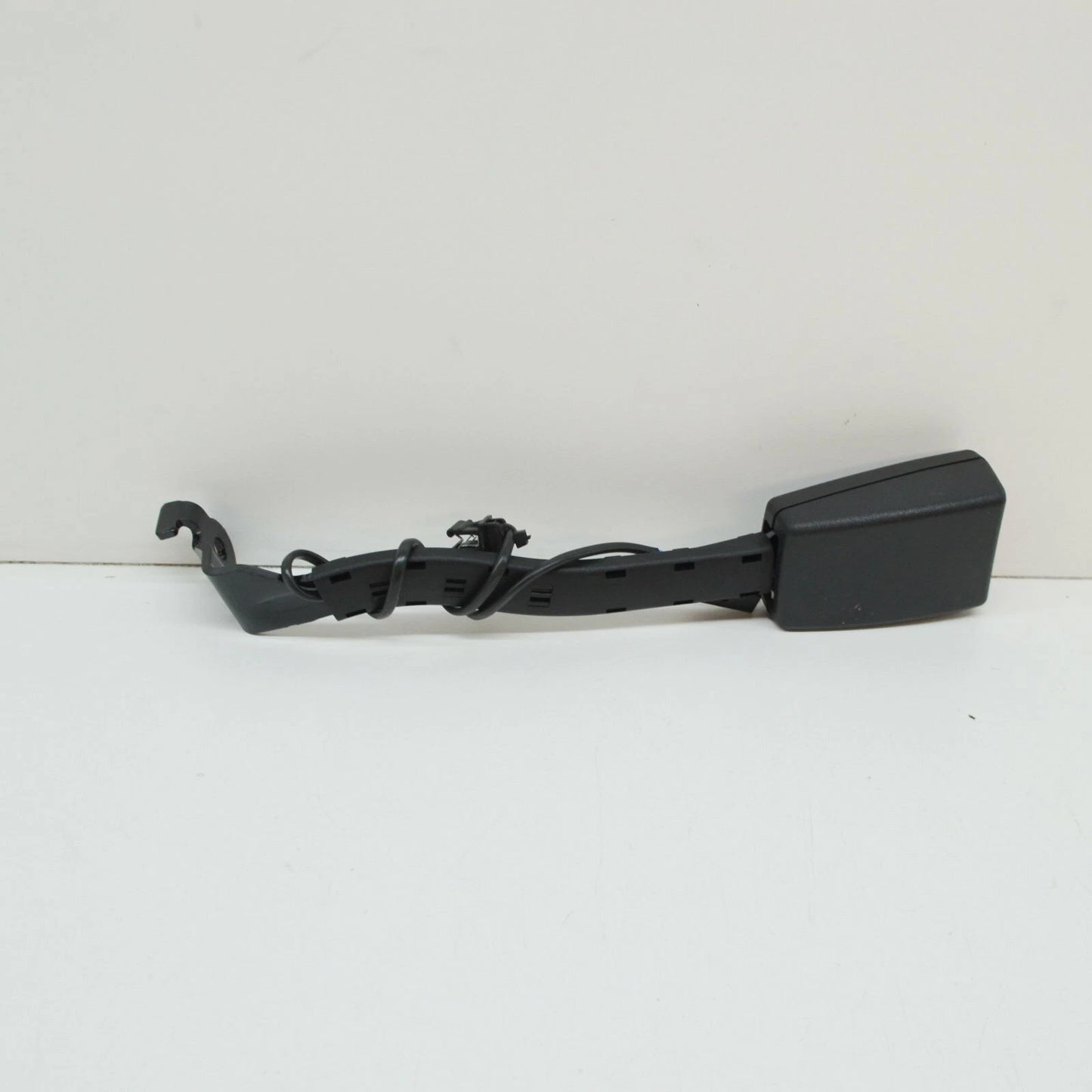 NEW VW GOLF MK6 FRONT LEFT SEAT BELT LATCH 1K4857755ABQVZ