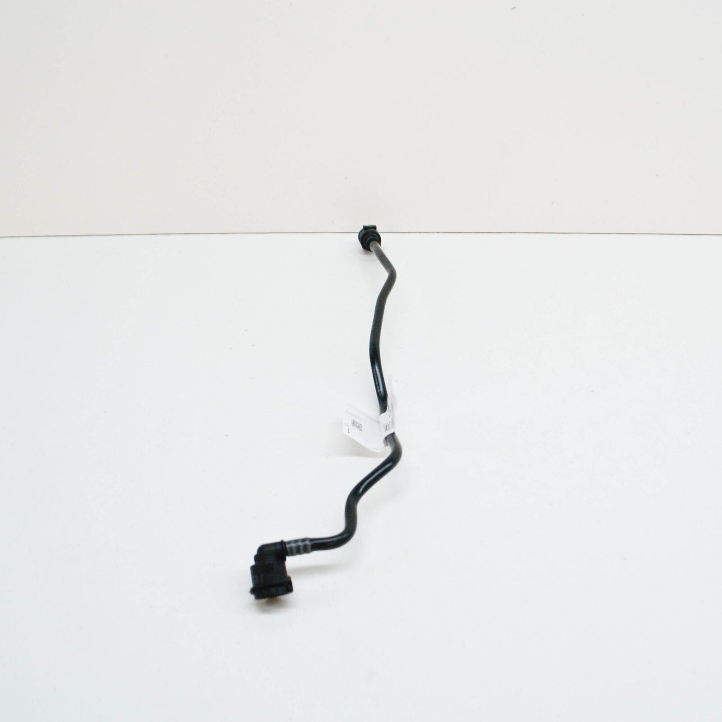 NEW MERCEDES-BENZ BW247 EXPANSION RESERVOIR BLEED LINE A2475011400 ORIGINAL